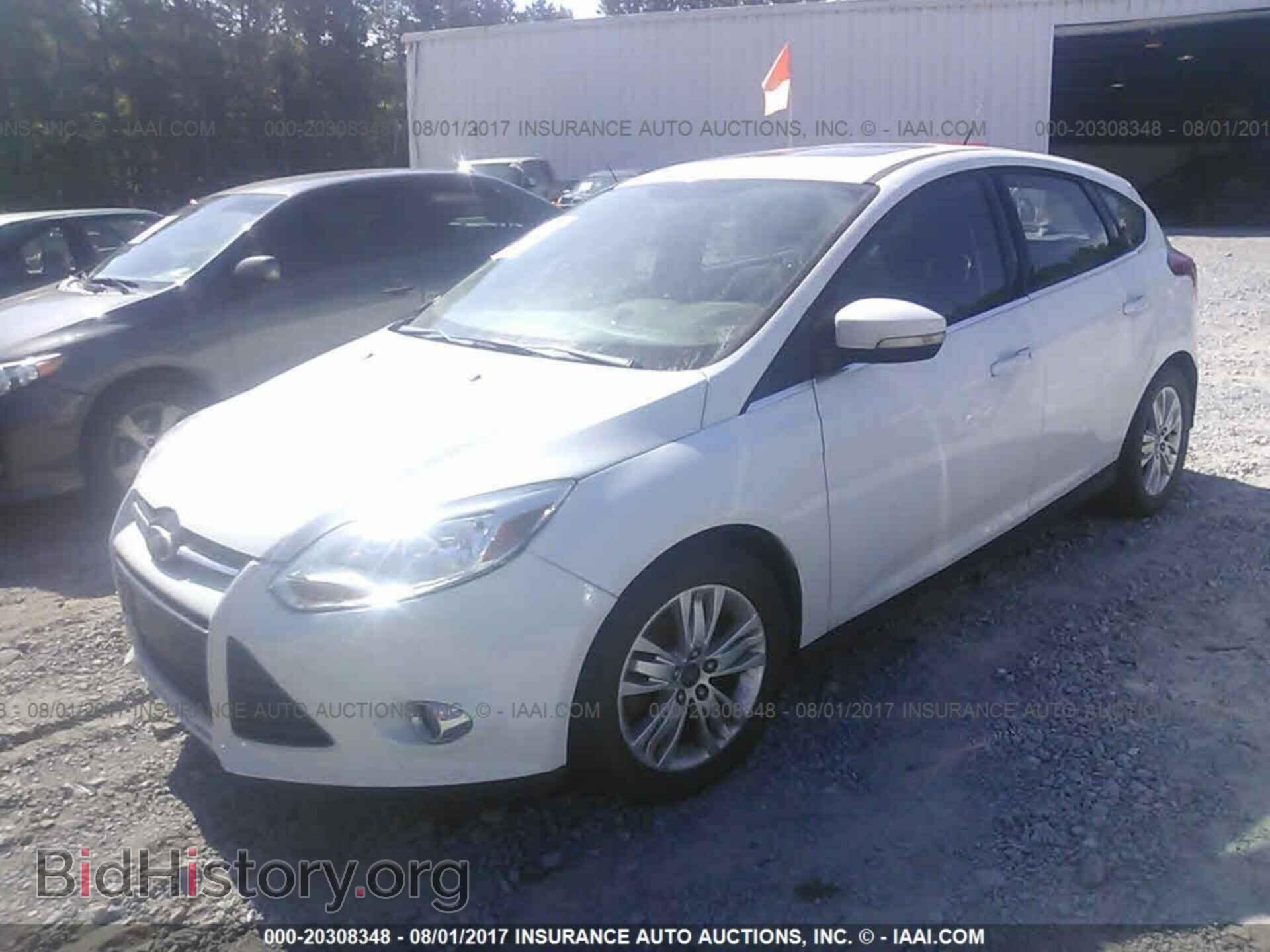 2012 Ford Focus - VIN: 1FAHP3M25CL230623 - Photo 2