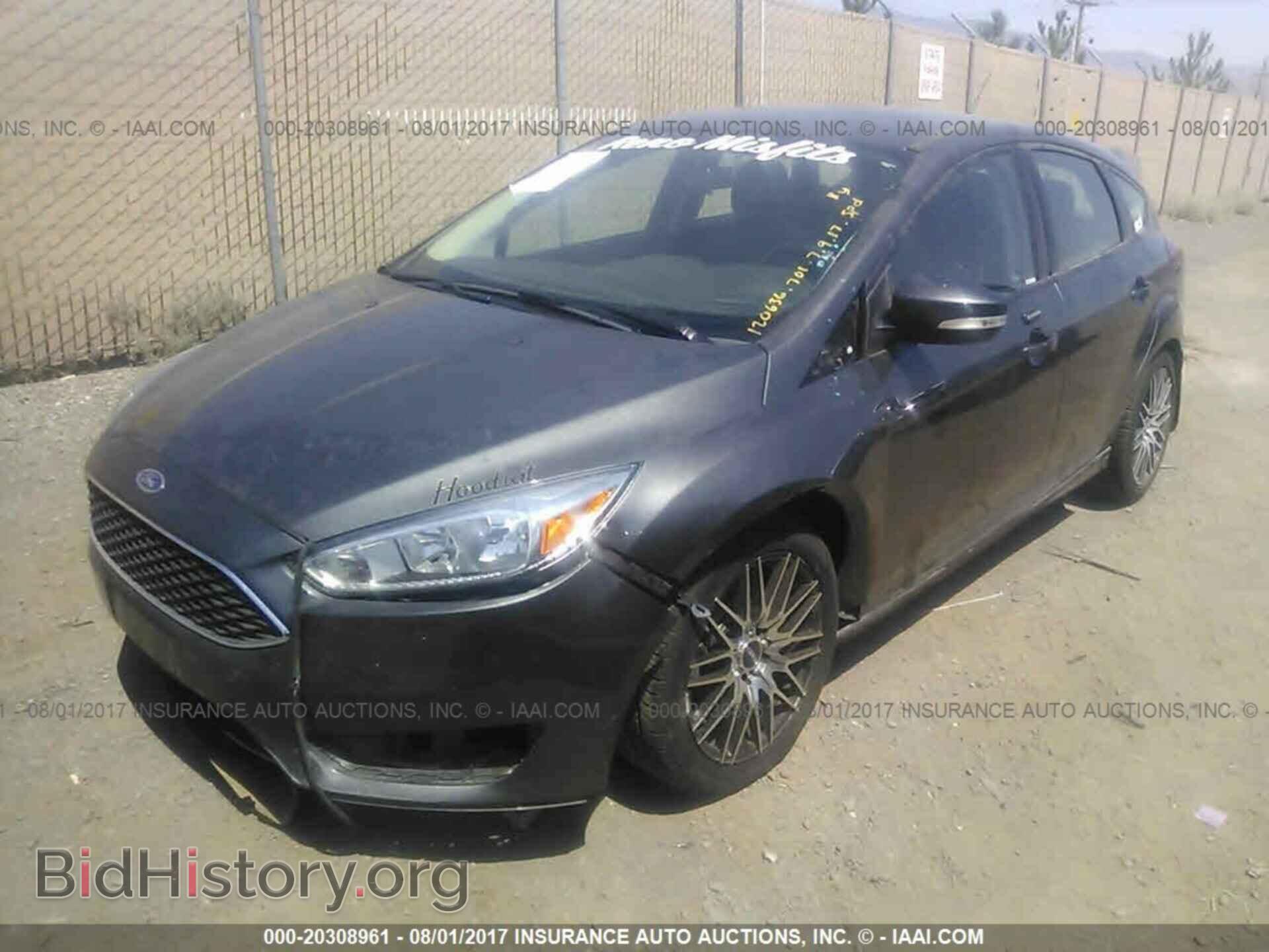 2016 Ford Focus - VIN: 1FADP3K28GL268368 - Фото 2