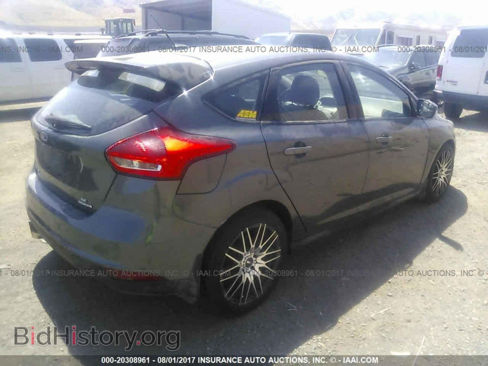 2016 Ford Focus - VIN: 1FADP3K28GL268368 - Фото 4