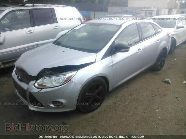 2013 Ford Focus - VIN: 1FADP3F28DL337887 - Фото 2