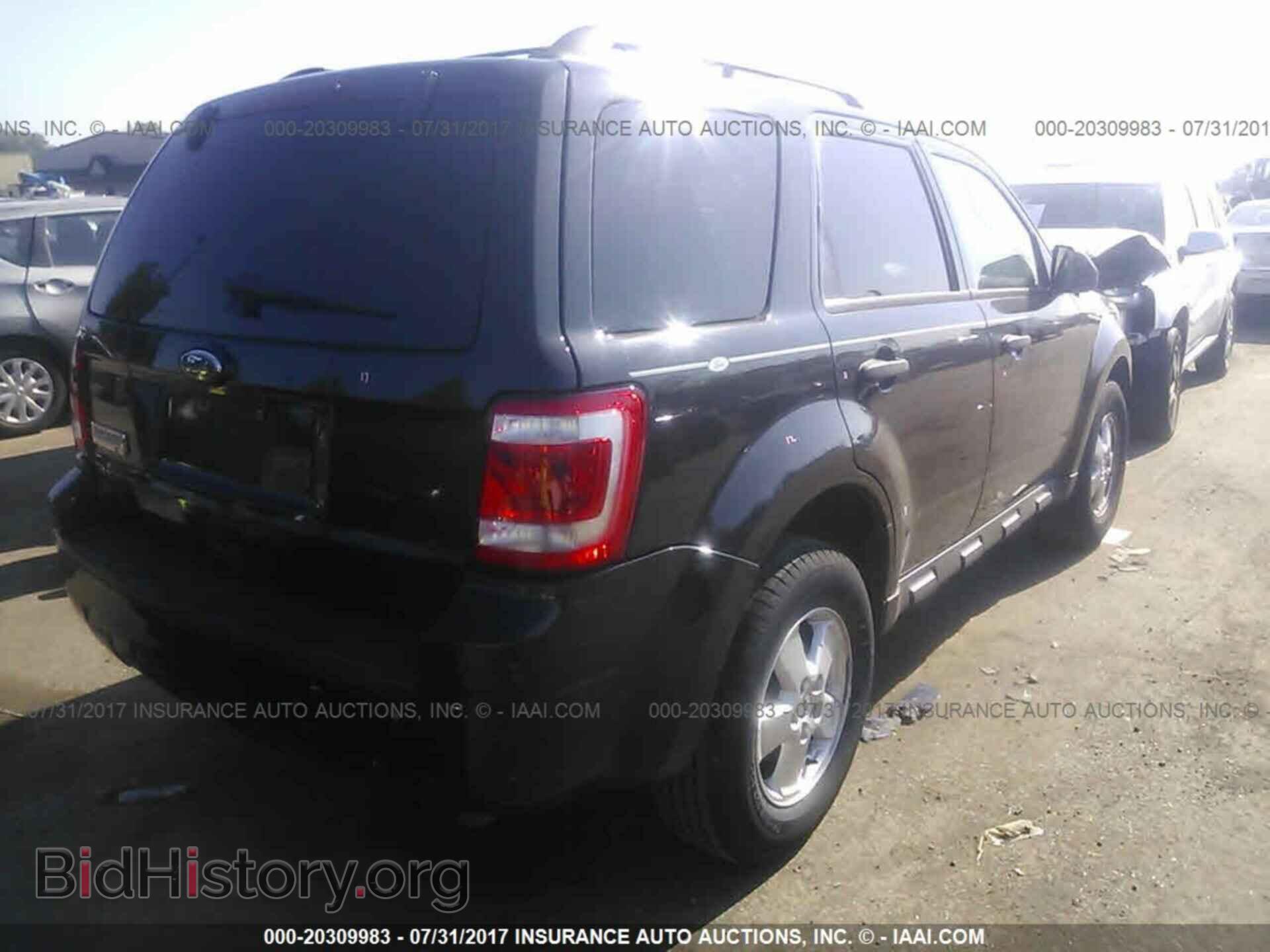 2011 Ford Escape - VIN: 1FMCU0D76BKA42863 - Фото 4
