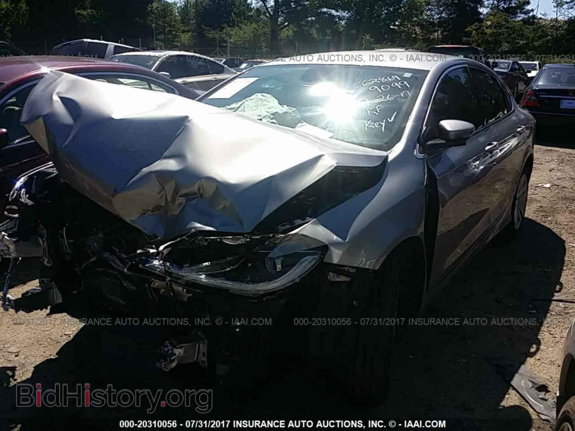 2016 Chrysler 200 - VIN: 1C3CCCAB1GN189099 - Фото 2