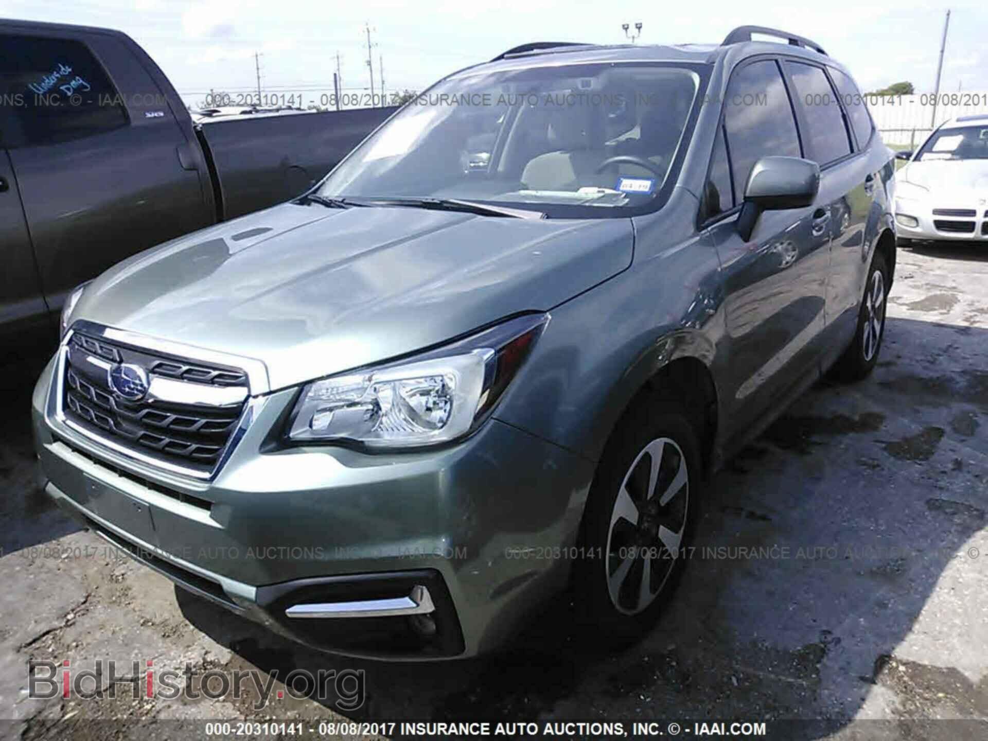 2017 Subaru Forester - VIN: JF2SJAGC8HH558933 - Фото 2