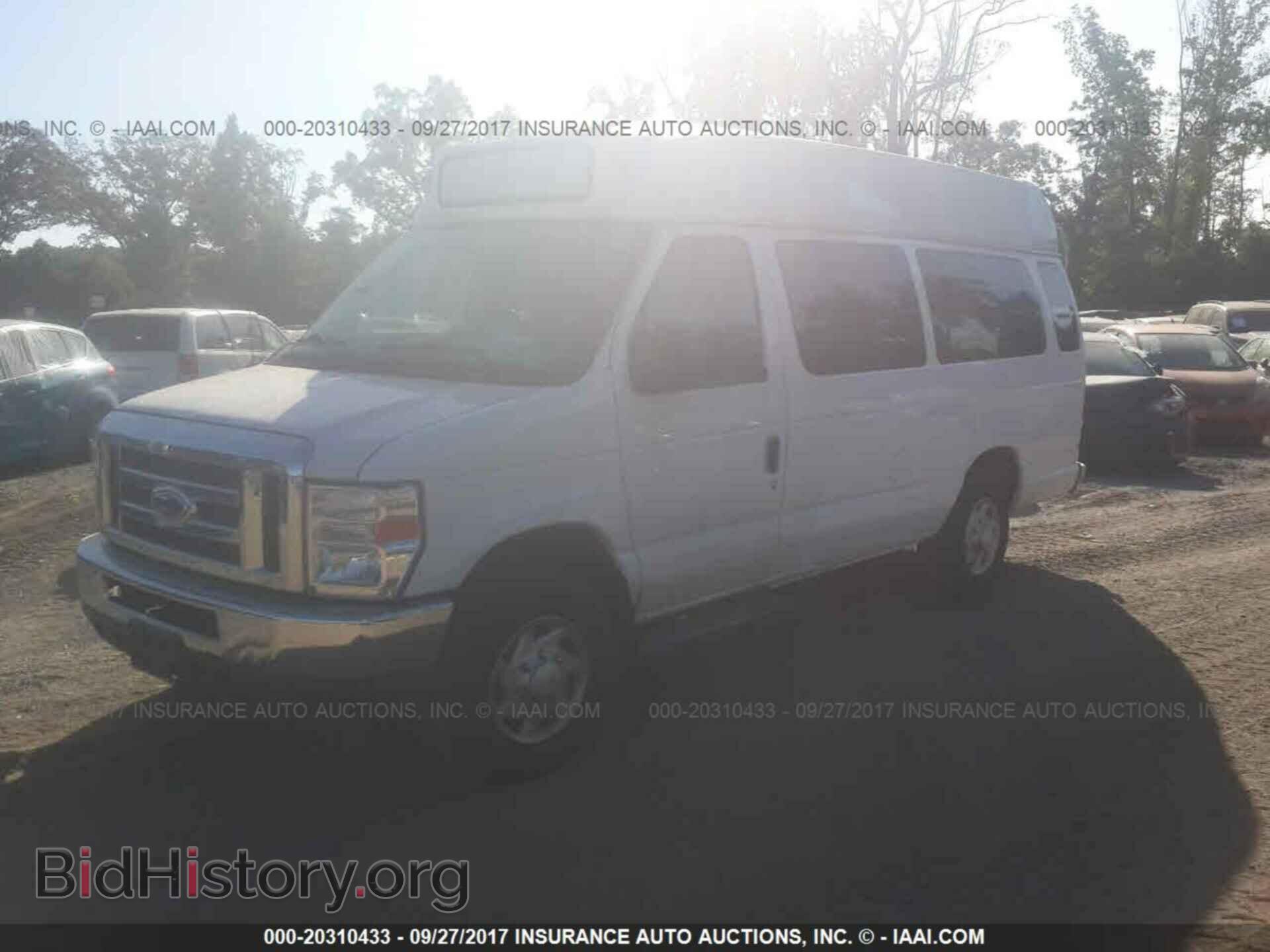 2011 Ford Econoline - VIN: 1FTNS2ELXBDA45733 - Photo 2