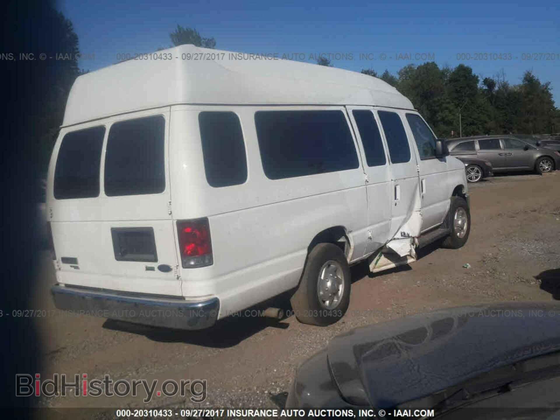 2011 Ford Econoline - VIN: 1FTNS2ELXBDA45733 - Photo 4