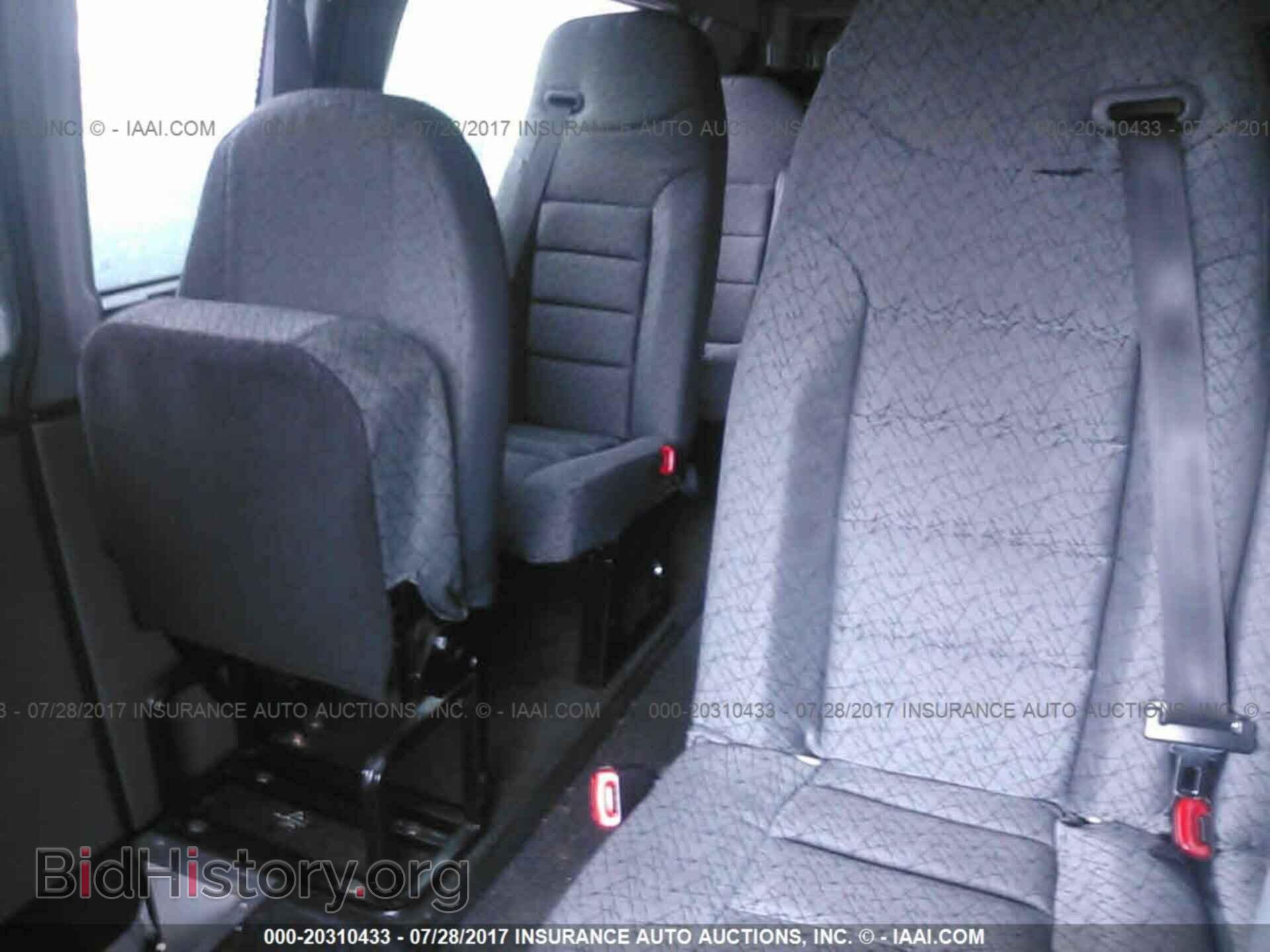 2011 Ford Econoline - VIN: 1FTNS2ELXBDA45733 - Photo 8
