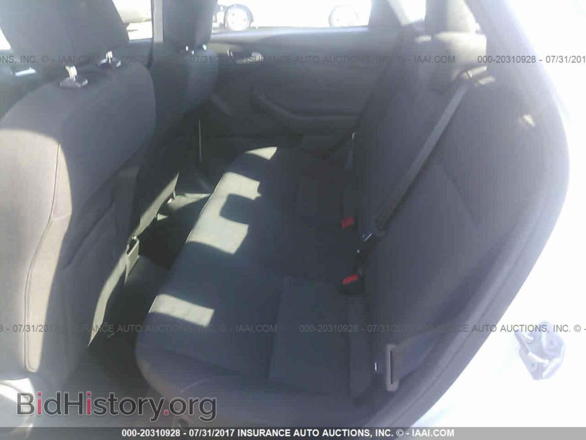2016 Ford Focus - VIN: 1FADP3F25GL314622 - Photo 8