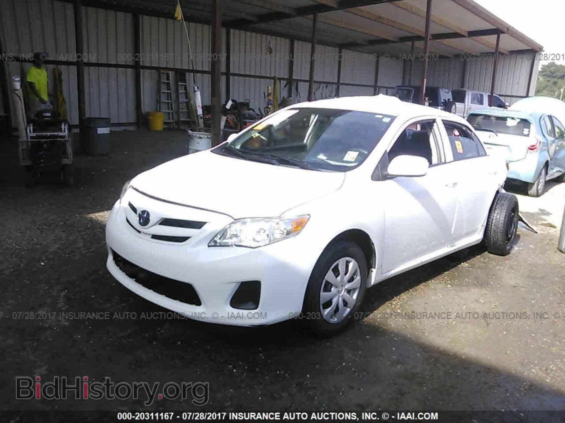 2013 Toyota Corolla - VIN: 5YFBU4EE9DP113045 - Фото 2
