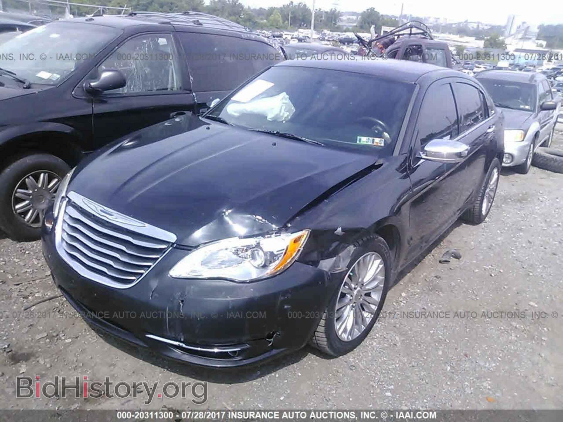 2011 Chrysler 200 - VIN: 1C3BC2FG3BN516489 - Photo 6