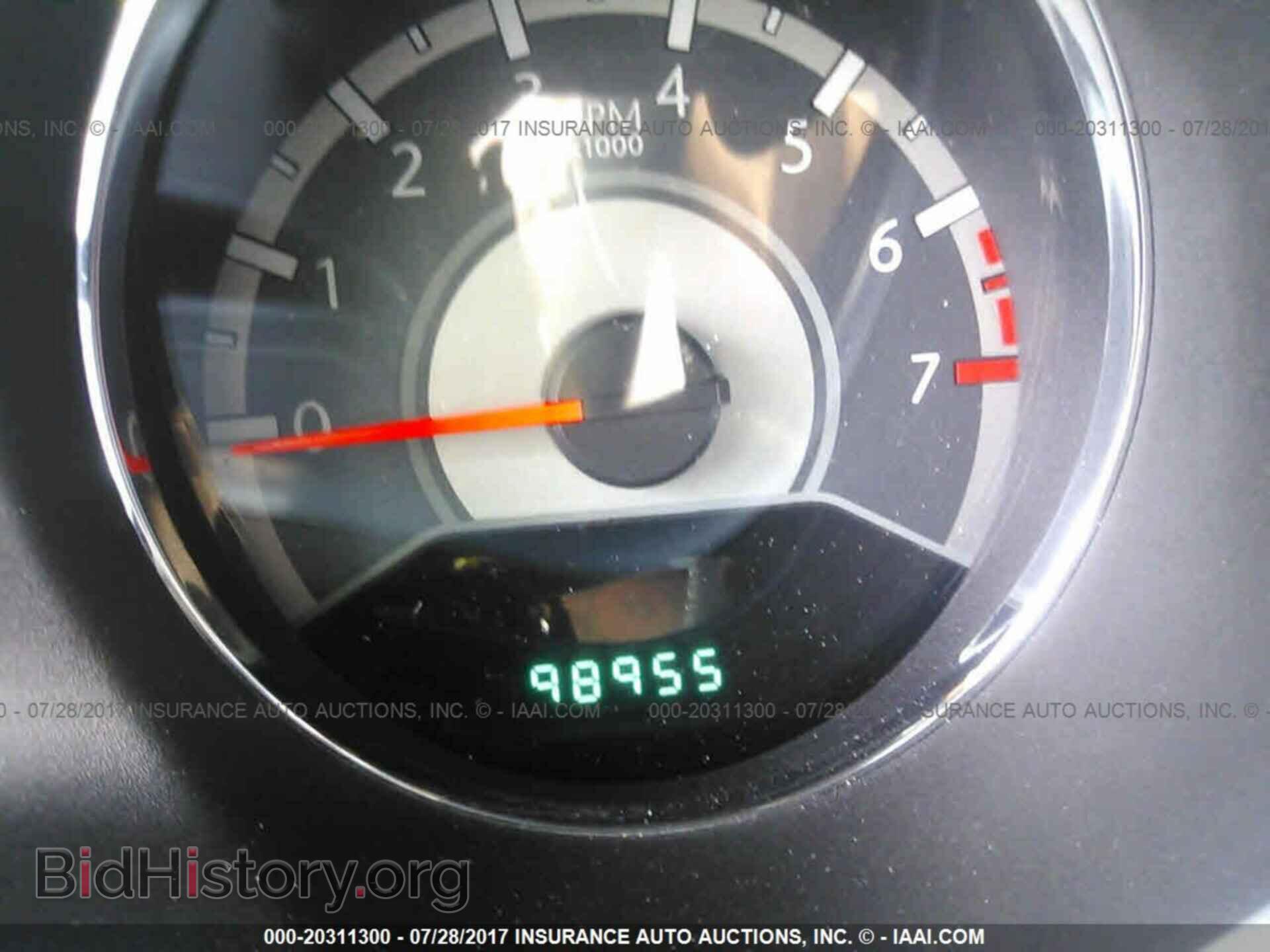 2011 Chrysler 200 - VIN: 1C3BC2FG3BN516489 - Photo 7