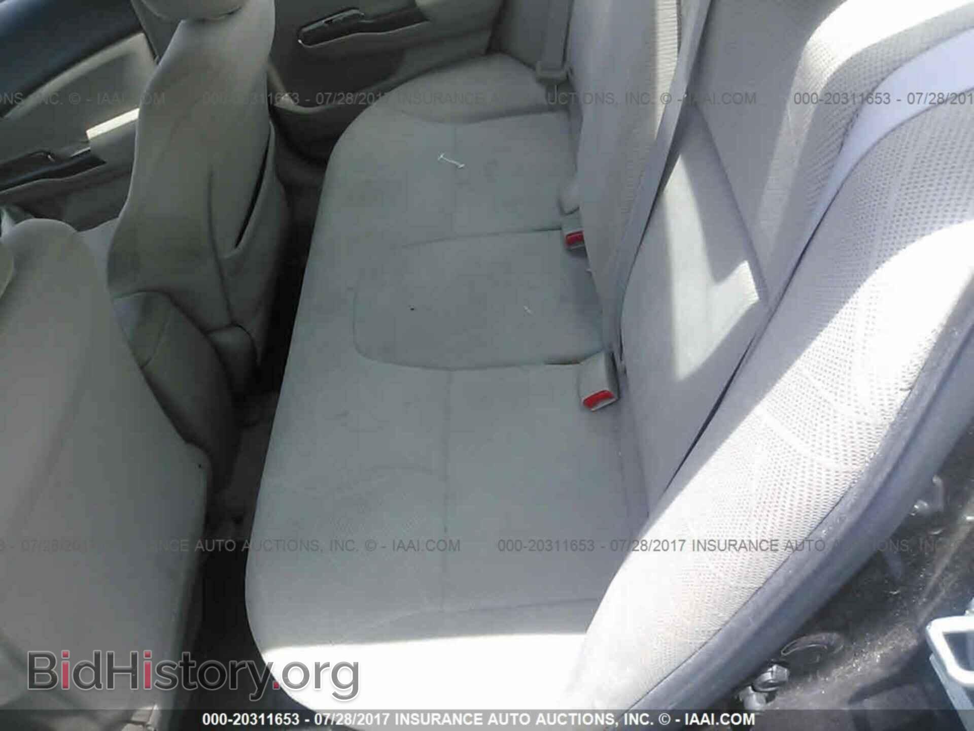 2012 Honda Civic - VIN: 2HGFB2F52CH535495 - Photo 8
