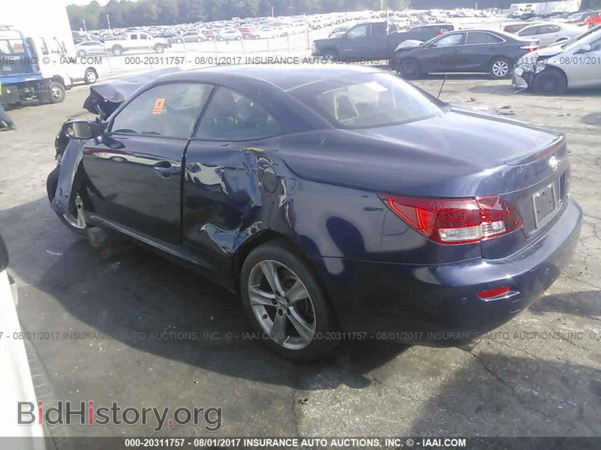 2014 Lexus Is - VIN: JTHFF2C29E2530561 - Photo 3