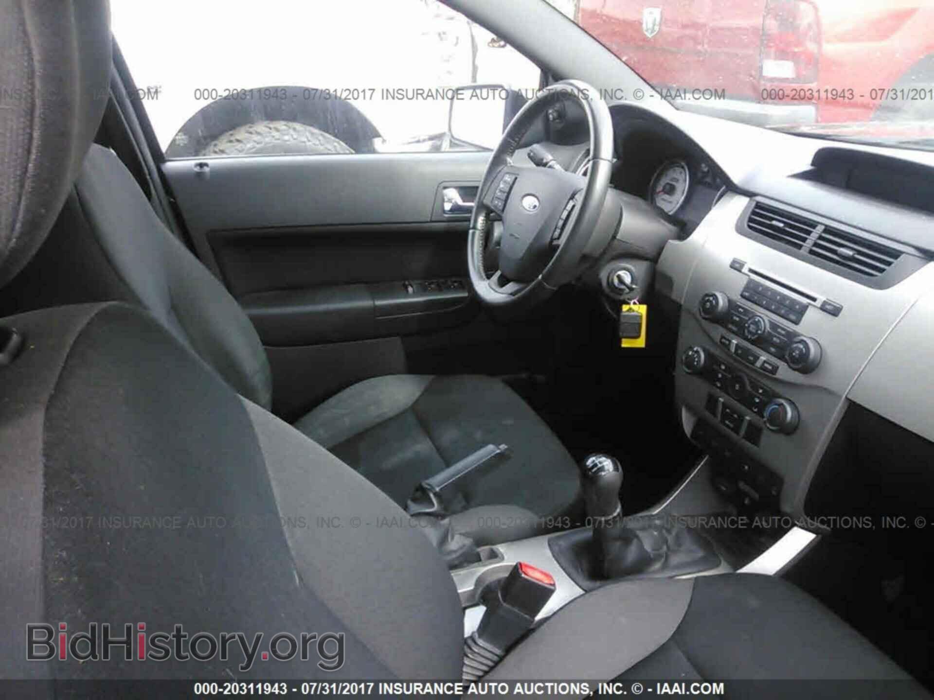 2011 Ford Focus - VIN: 1FAHP3GN1BW117366 - Фото 5