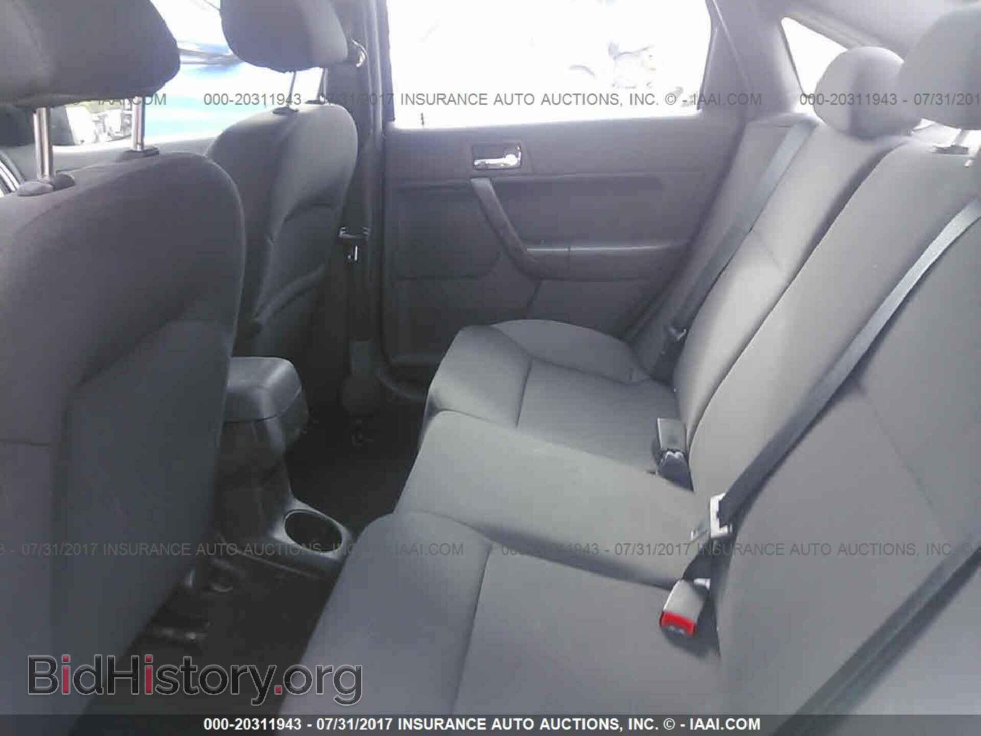 2011 Ford Focus - VIN: 1FAHP3GN1BW117366 - Фото 8