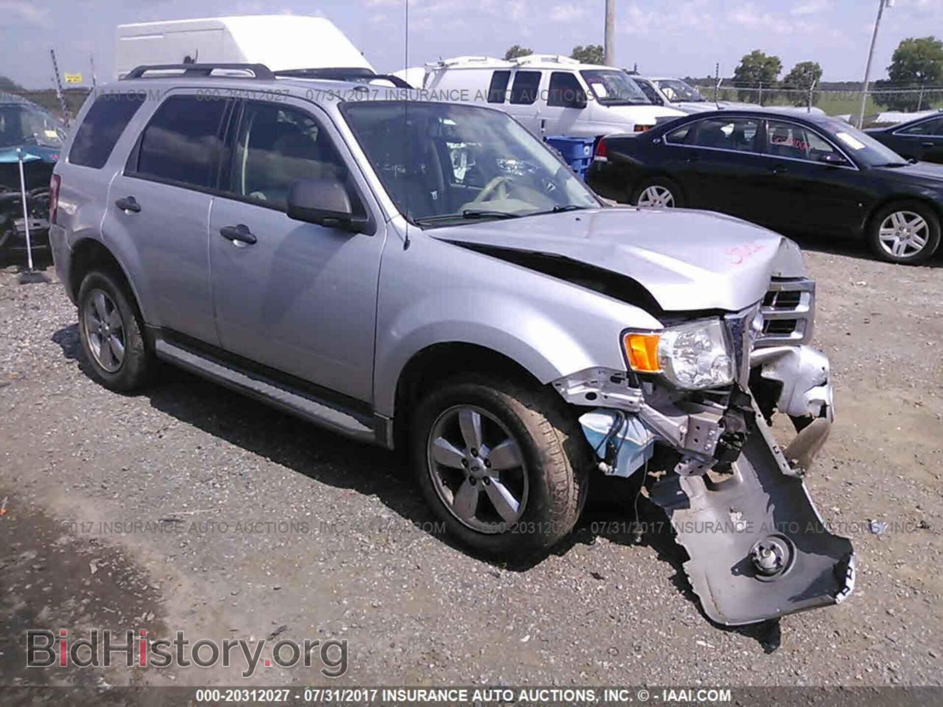 Photo 1FMCU9D79BKA52484 - Ford Escape 2011