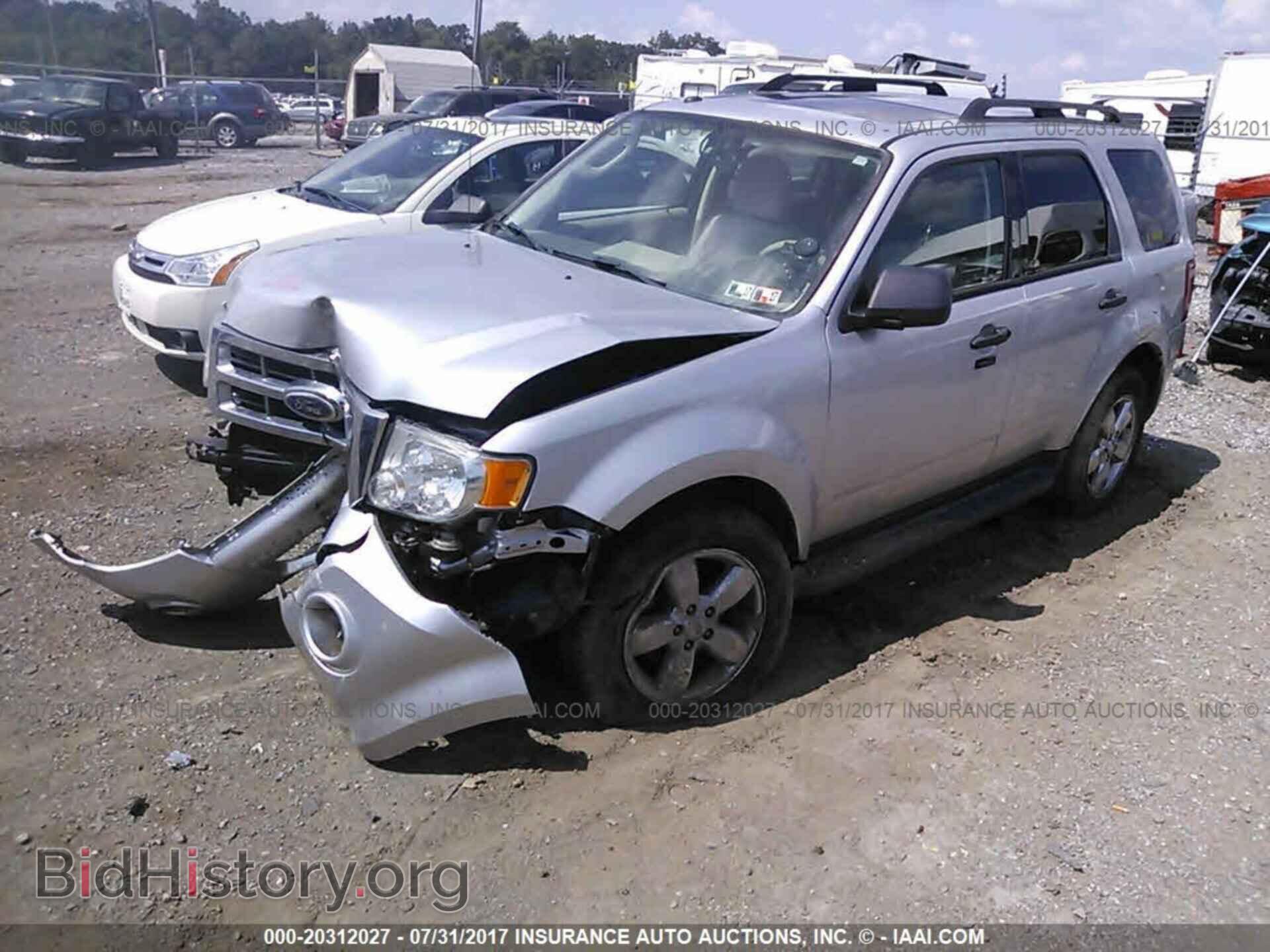 2011 Ford Escape - VIN: 1FMCU9D79BKA52484 - Photo 2