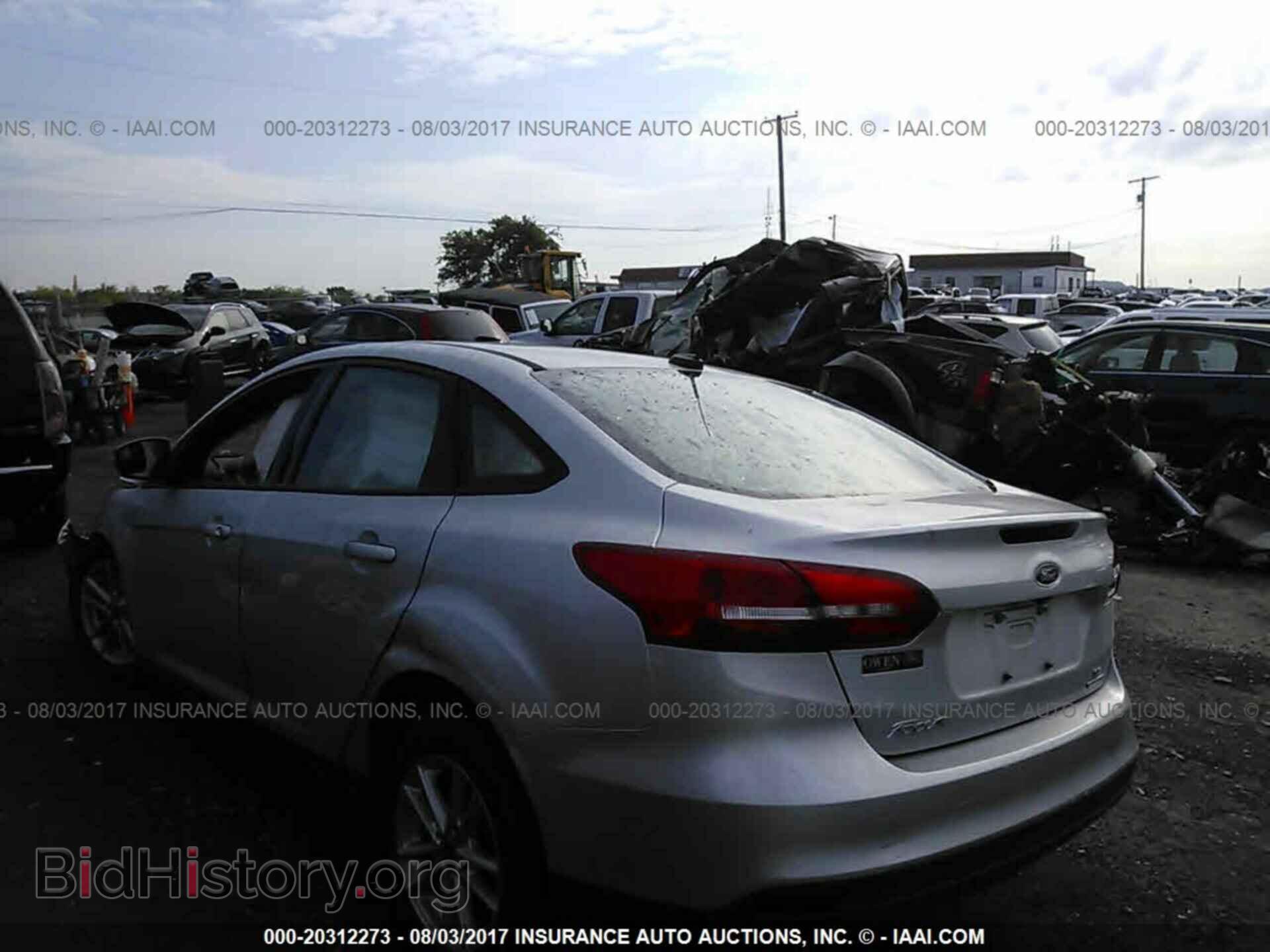 2016 Ford Focus - VIN: 1FADP3F25GL250372 - Фото 3