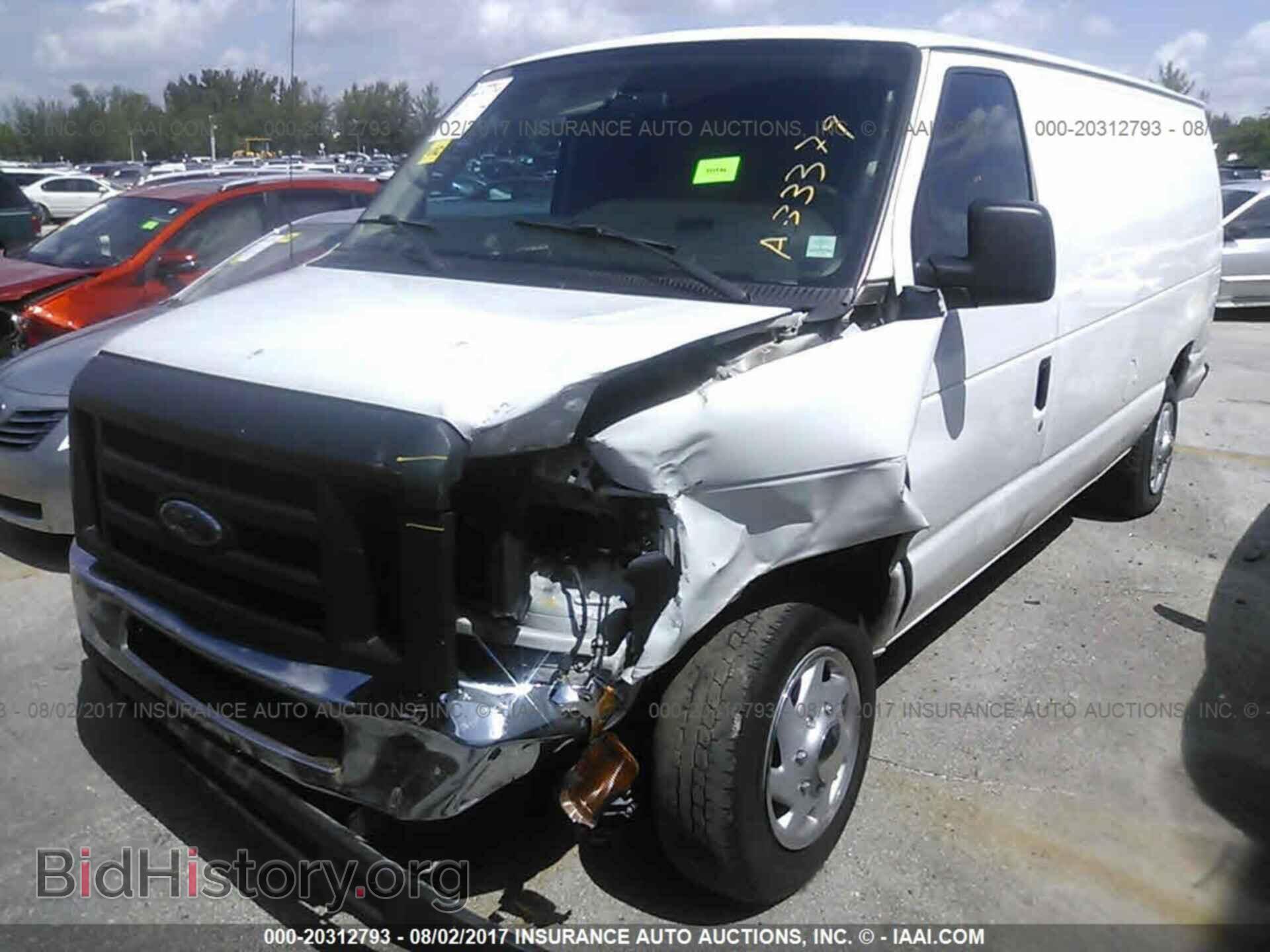 2014 Ford Econoline - VIN: 1FTNE1EW2EDA33379 - Фото 2