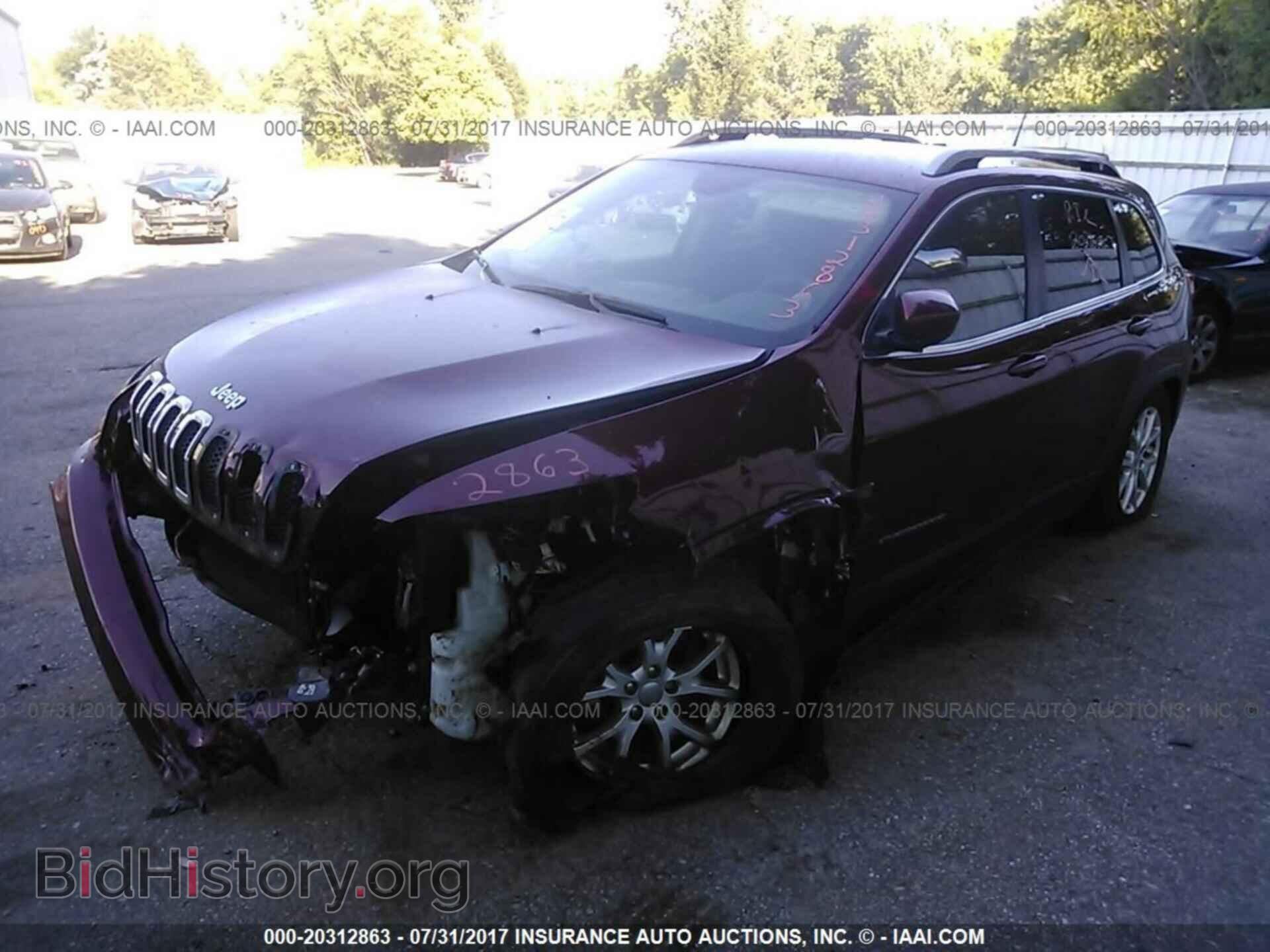 2014 Jeep Cherokee - VIN: 1C4PJMCS4EW124504 - Photo 2