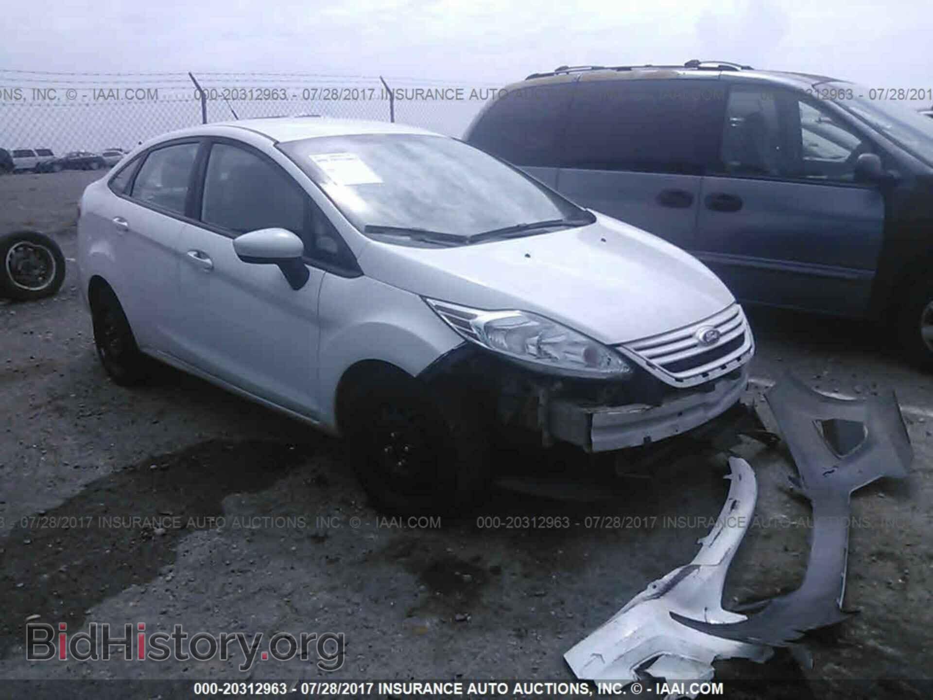 Photo 3FADP4AJ2DM199377 - Ford Fiesta 2013