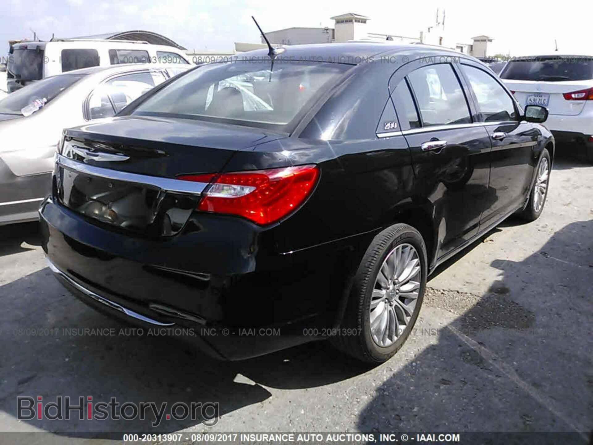 2011 Chrysler 200 - VIN: 1C3BC2FB7BN613697 - Photo 4