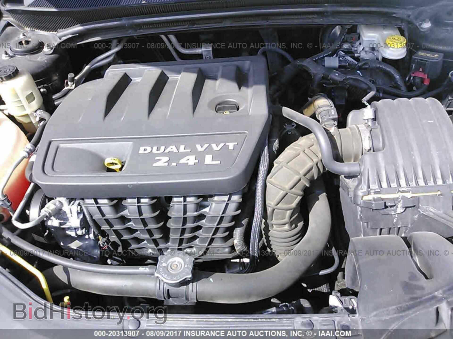 2011 Chrysler 200 - VIN: 1C3BC2FB7BN613697 - Photo 10