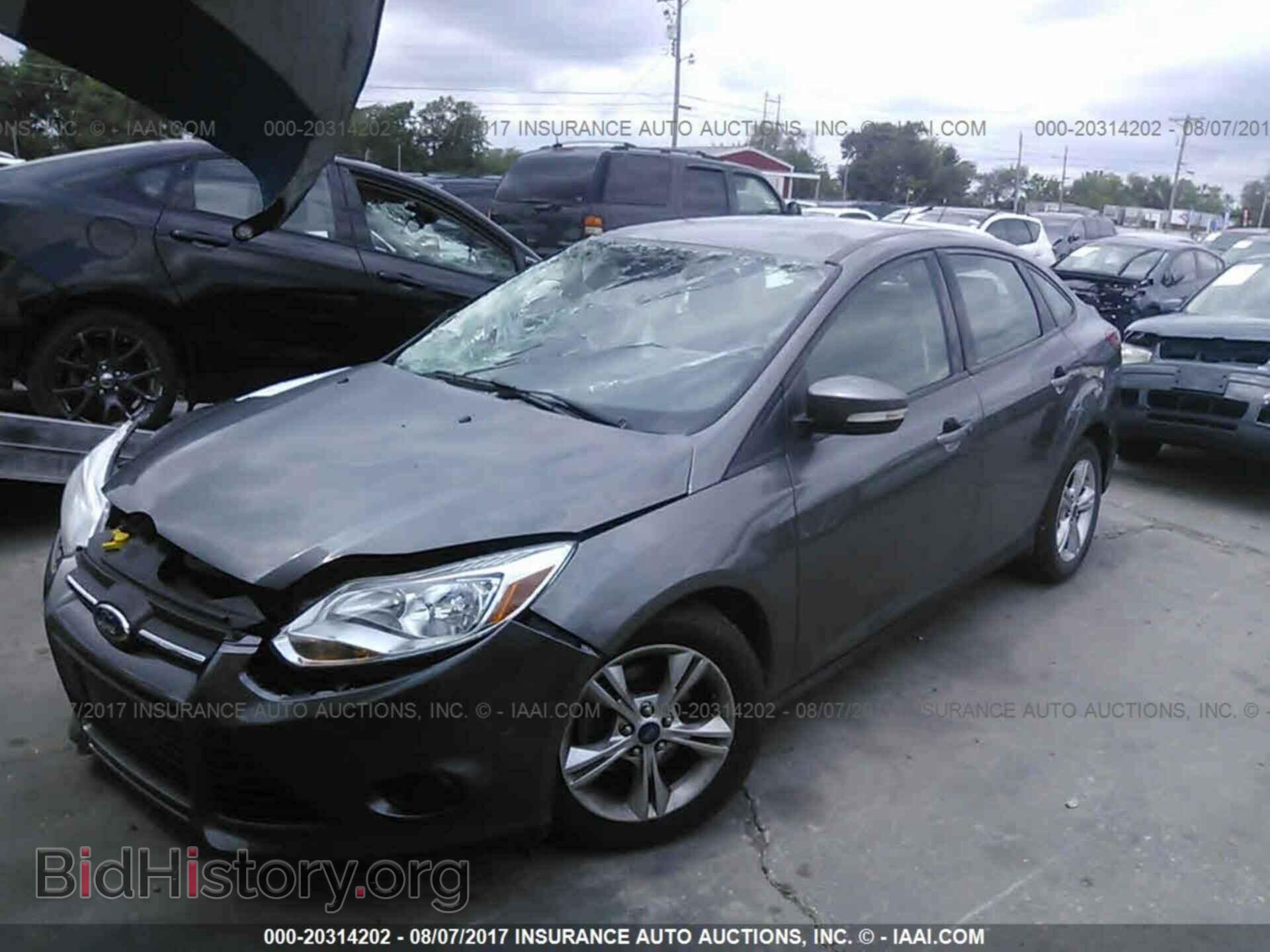 2013 Ford Focus - VIN: 1FADP3F20DL285848 - Фото 2