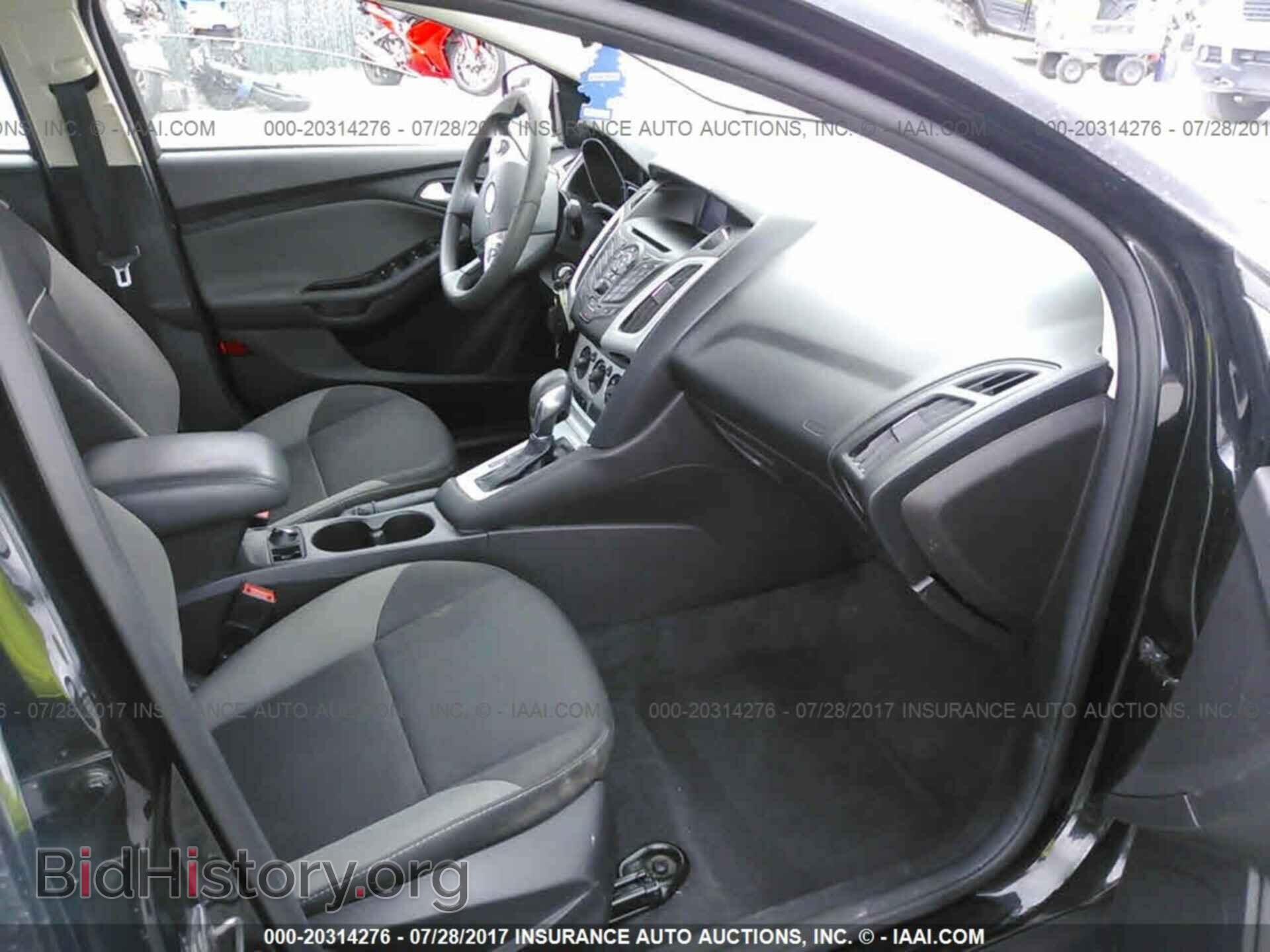 2014 Ford Focus - VIN: 1FADP3F24EL252126 - Photo 5