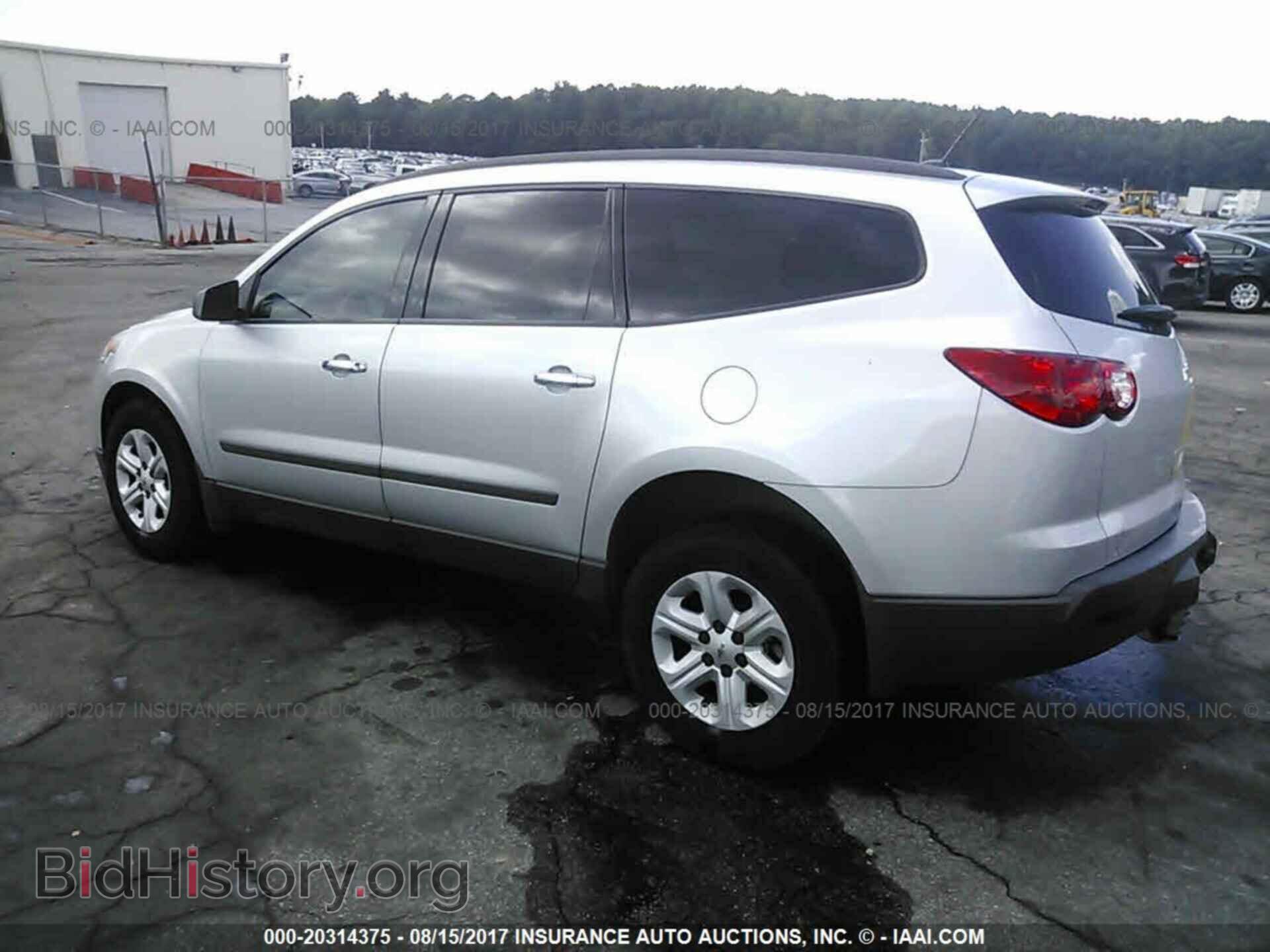 2011 Chevrolet Traverse - VIN: 1GNKRFED7BJ305027 - Фото 3