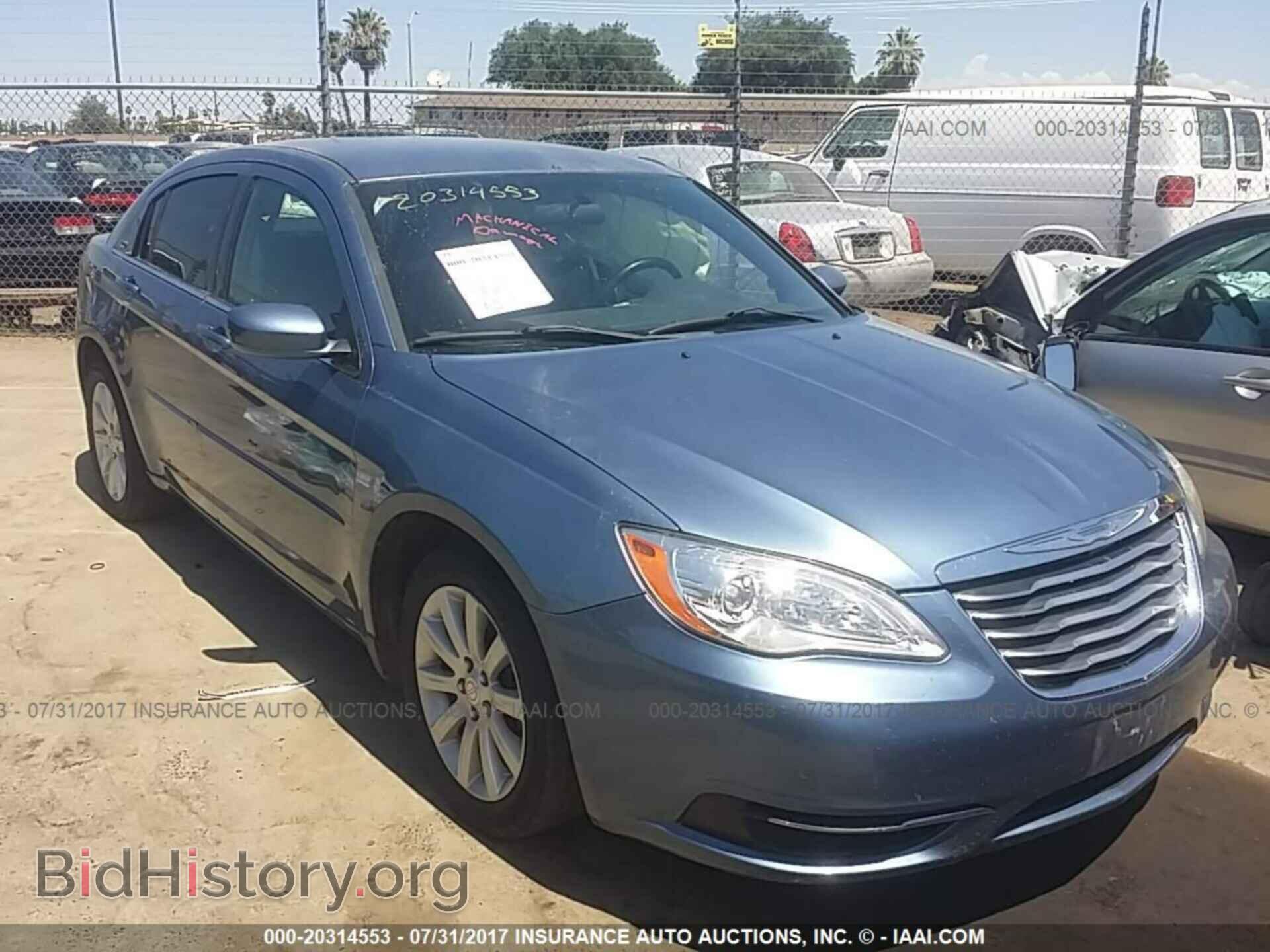 Photo 1C3BC1FG4BN568059 - Chrysler 200 2011