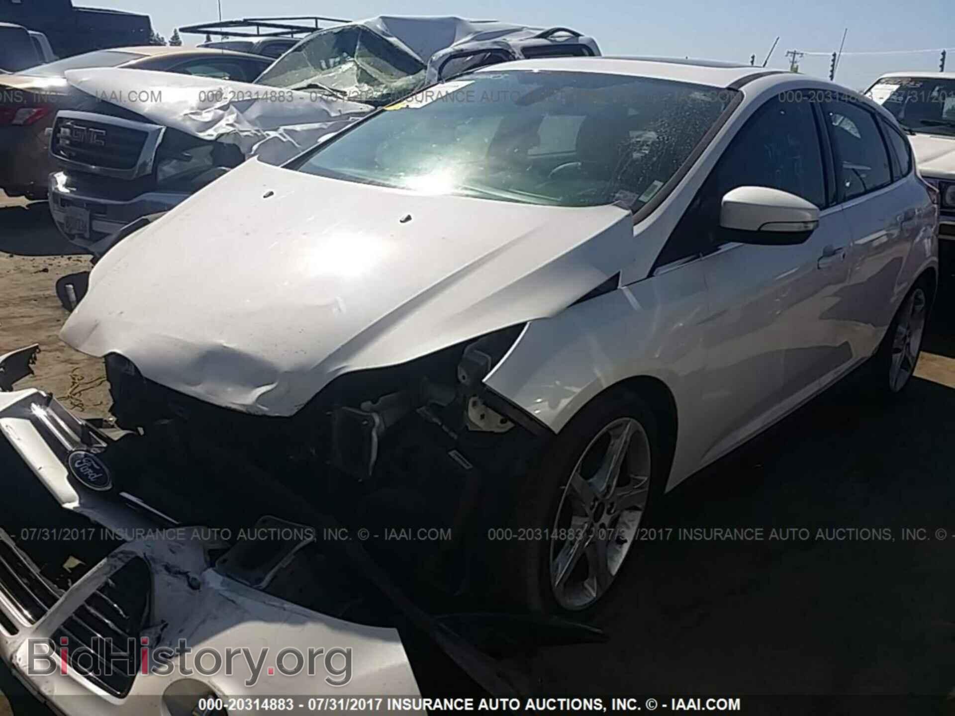 2012 Ford Focus - VIN: 1FAHP3N25CL436085 - Photo 2