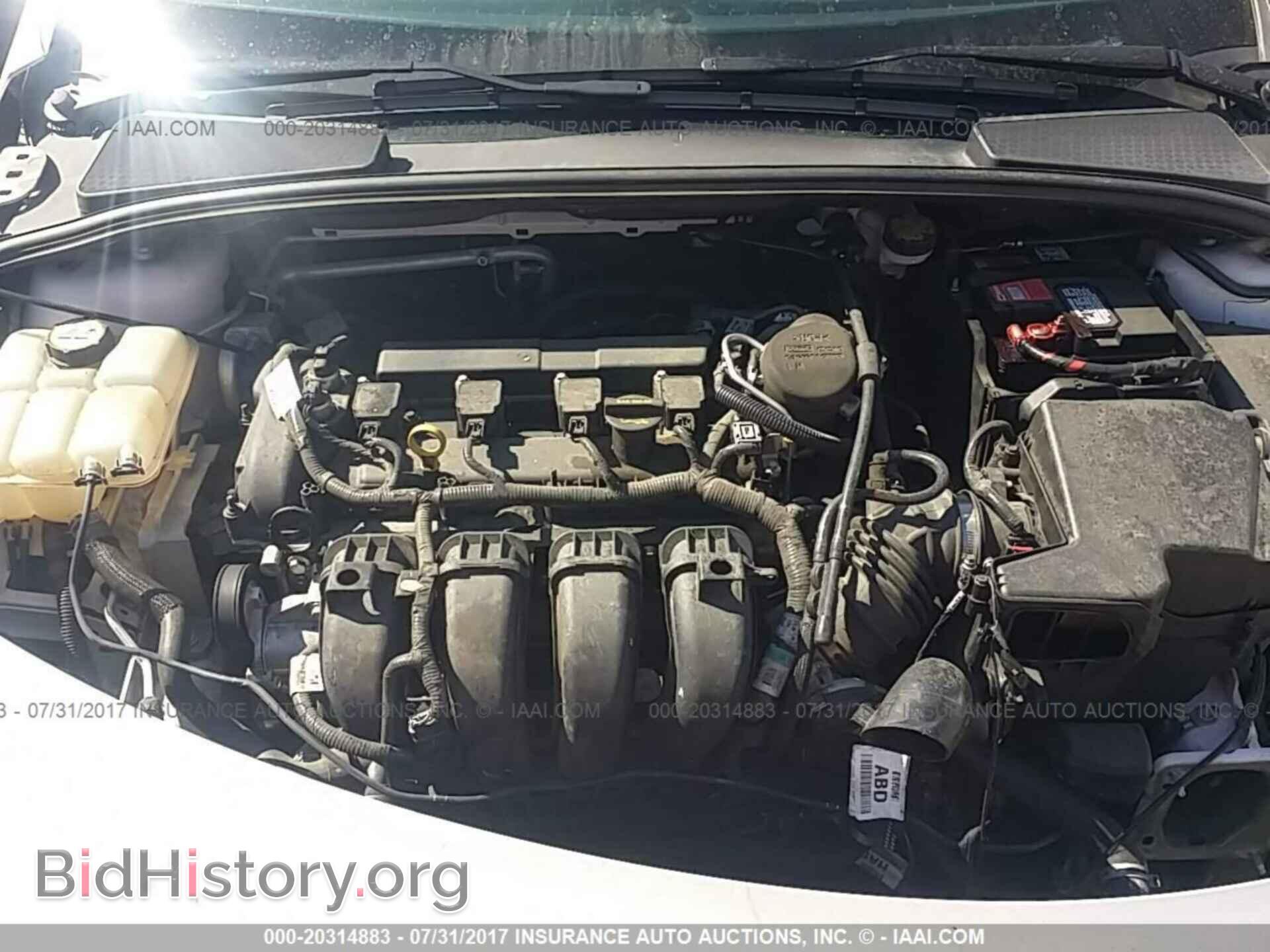 2012 Ford Focus - VIN: 1FAHP3N25CL436085 - Photo 10