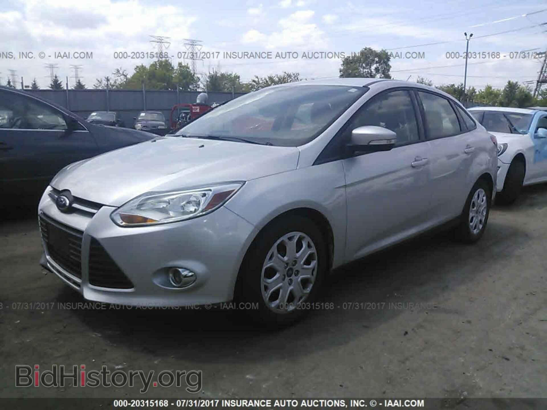 2012 Ford Focus - VIN: 1FAHP3F29CL225535 - Photo 2