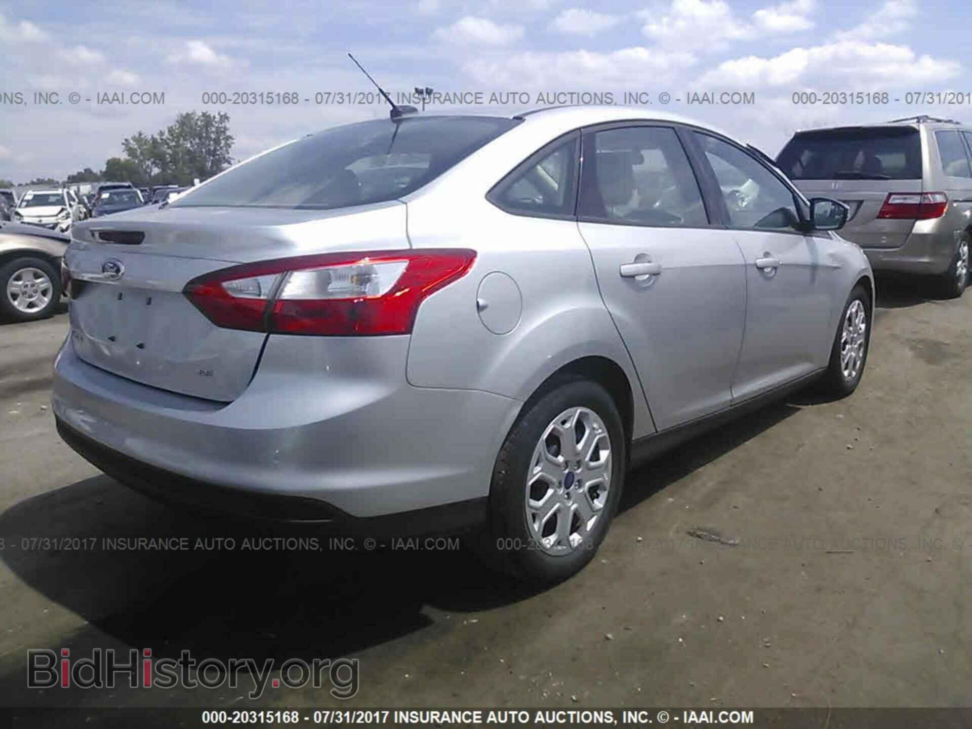2012 Ford Focus - VIN: 1FAHP3F29CL225535 - Photo 4
