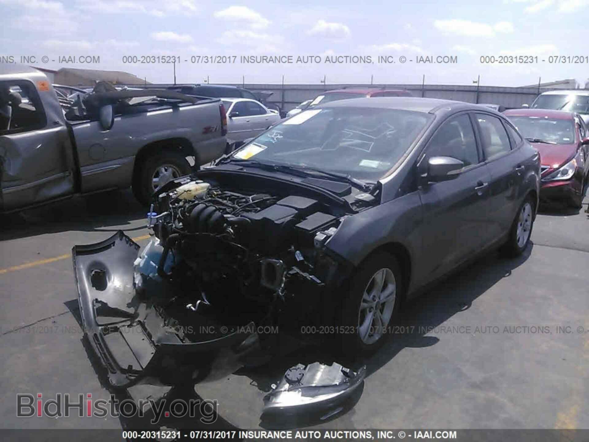 2013 Ford Focus - VIN: 1FADP3F23DL253198 - Фото 2