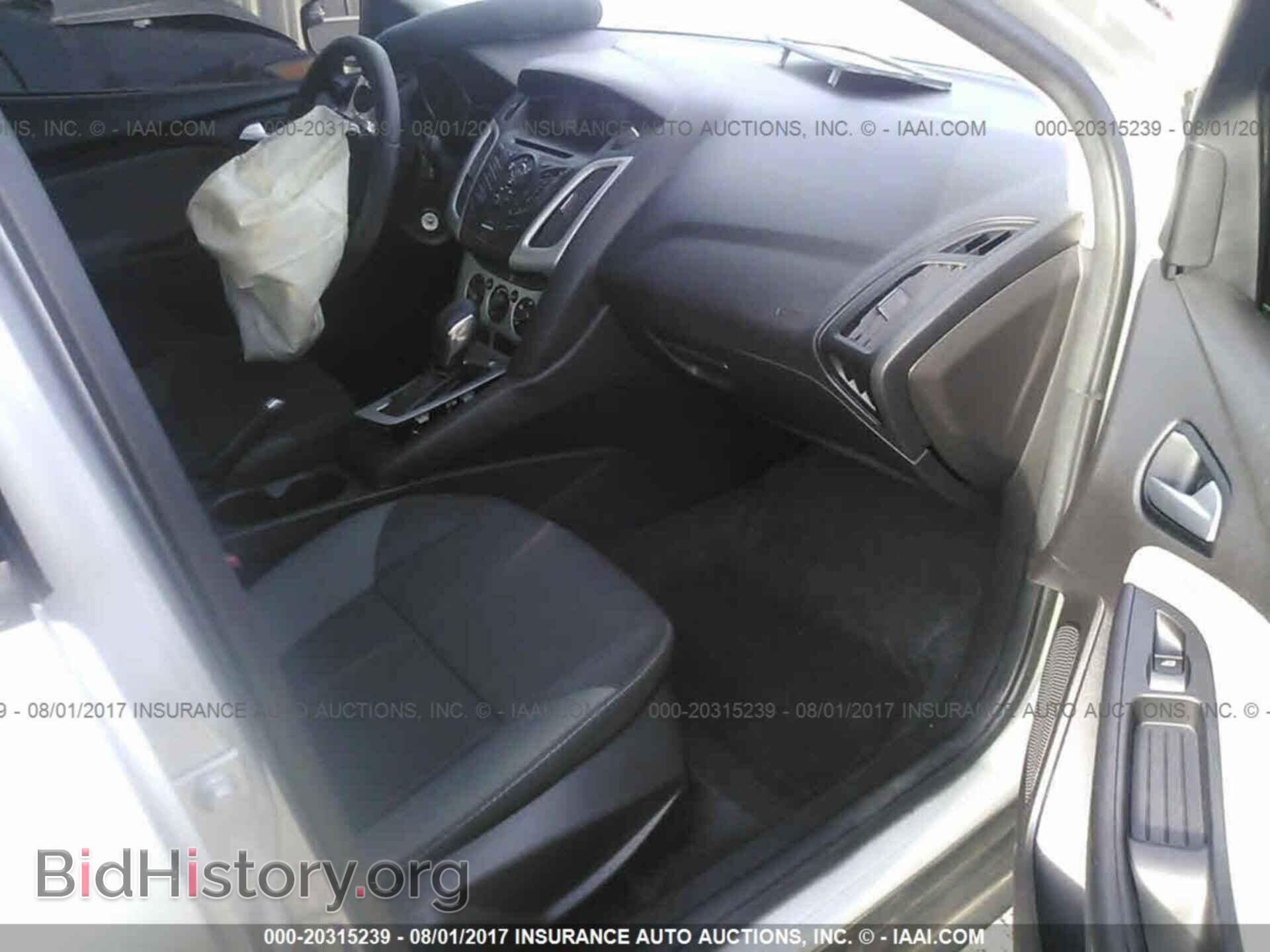 2012 Ford Focus - VIN: 1FAHP3F23CL462117 - Photo 5