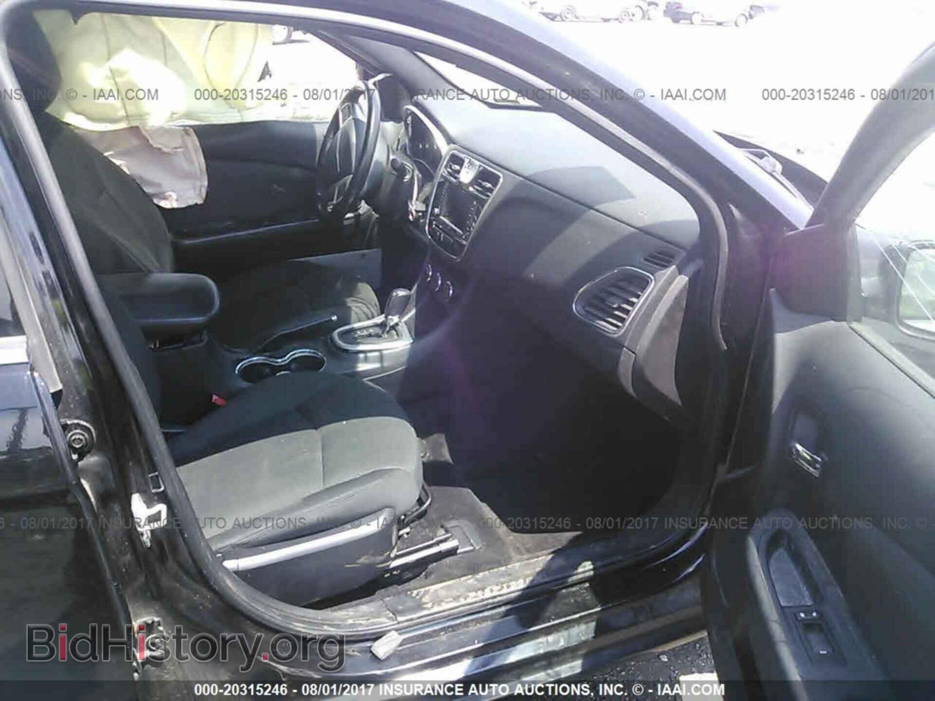 2011 Chrysler 200 - VIN: 1C3BC1FB2BN608031 - Фото 5