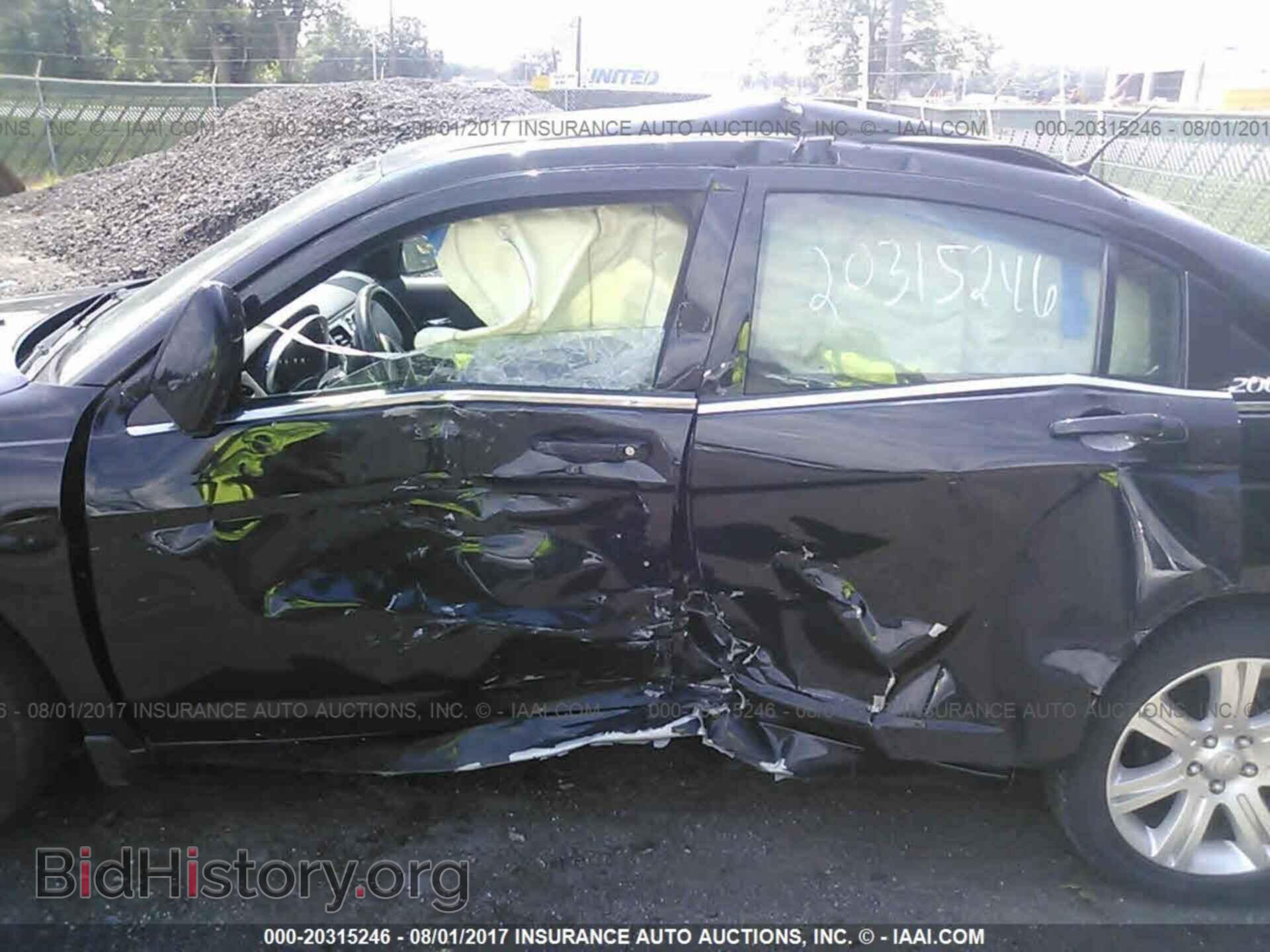 2011 Chrysler 200 - VIN: 1C3BC1FB2BN608031 - Фото 6