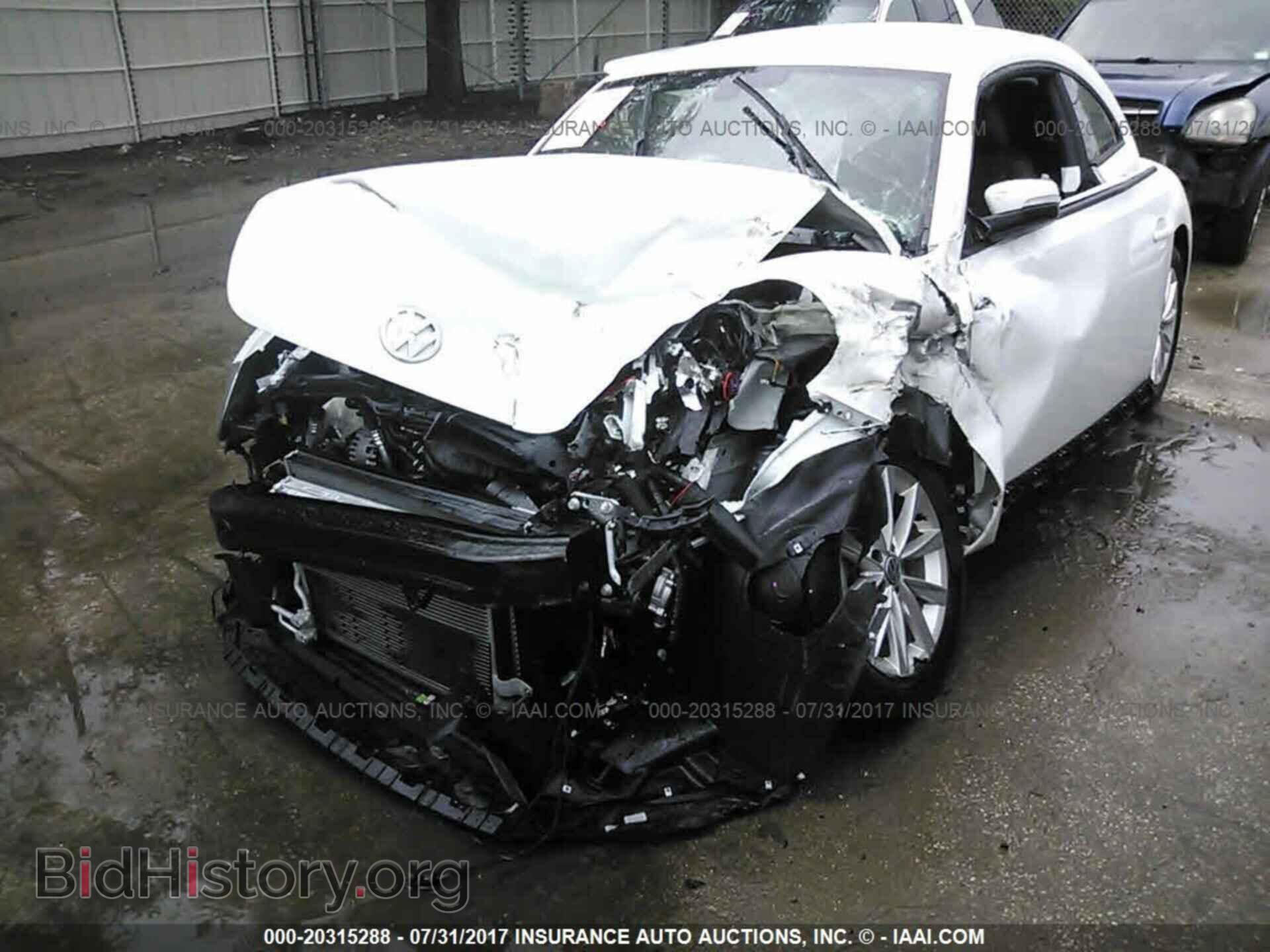 2017 Volkswagen Beetle - VIN: 3VWJ17AT3HM612363 - Фото 6