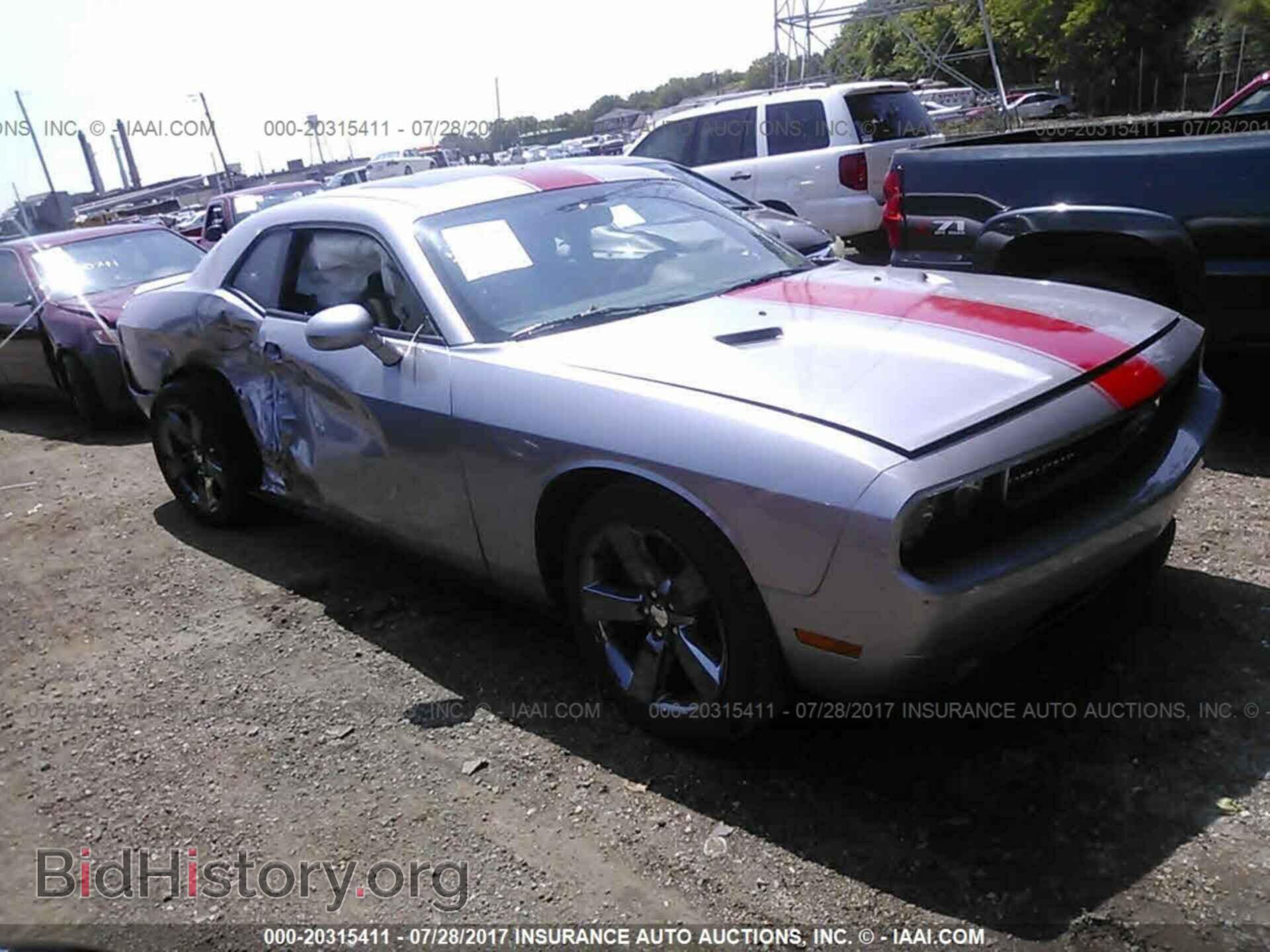 Photo 2C3CDYAG4DH700329 - Dodge Challenger 2013