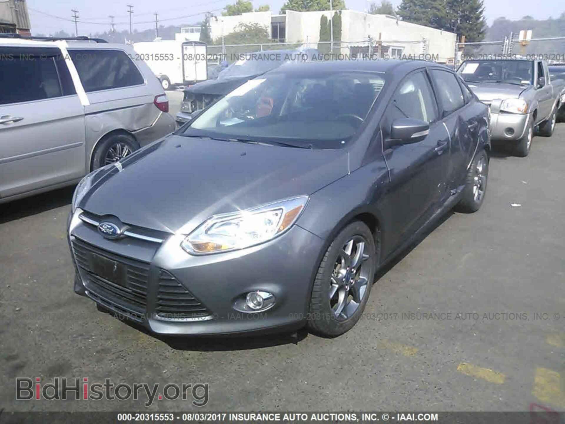 2014 Ford Focus - VIN: 1FADP3F25EL241927 - Фото 2