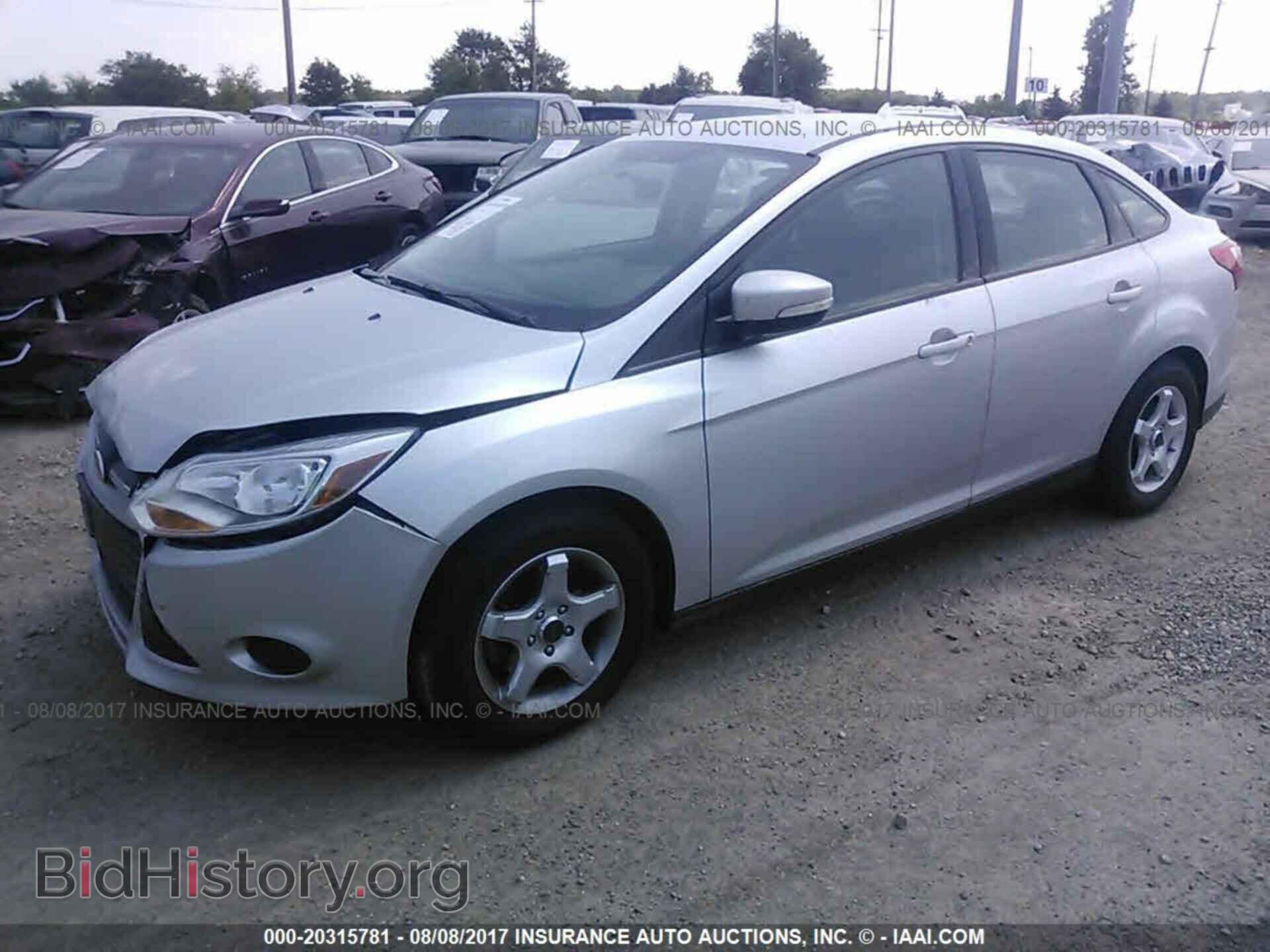 2014 Ford Focus - VIN: 1FADP3F2XEL207062 - Фото 2