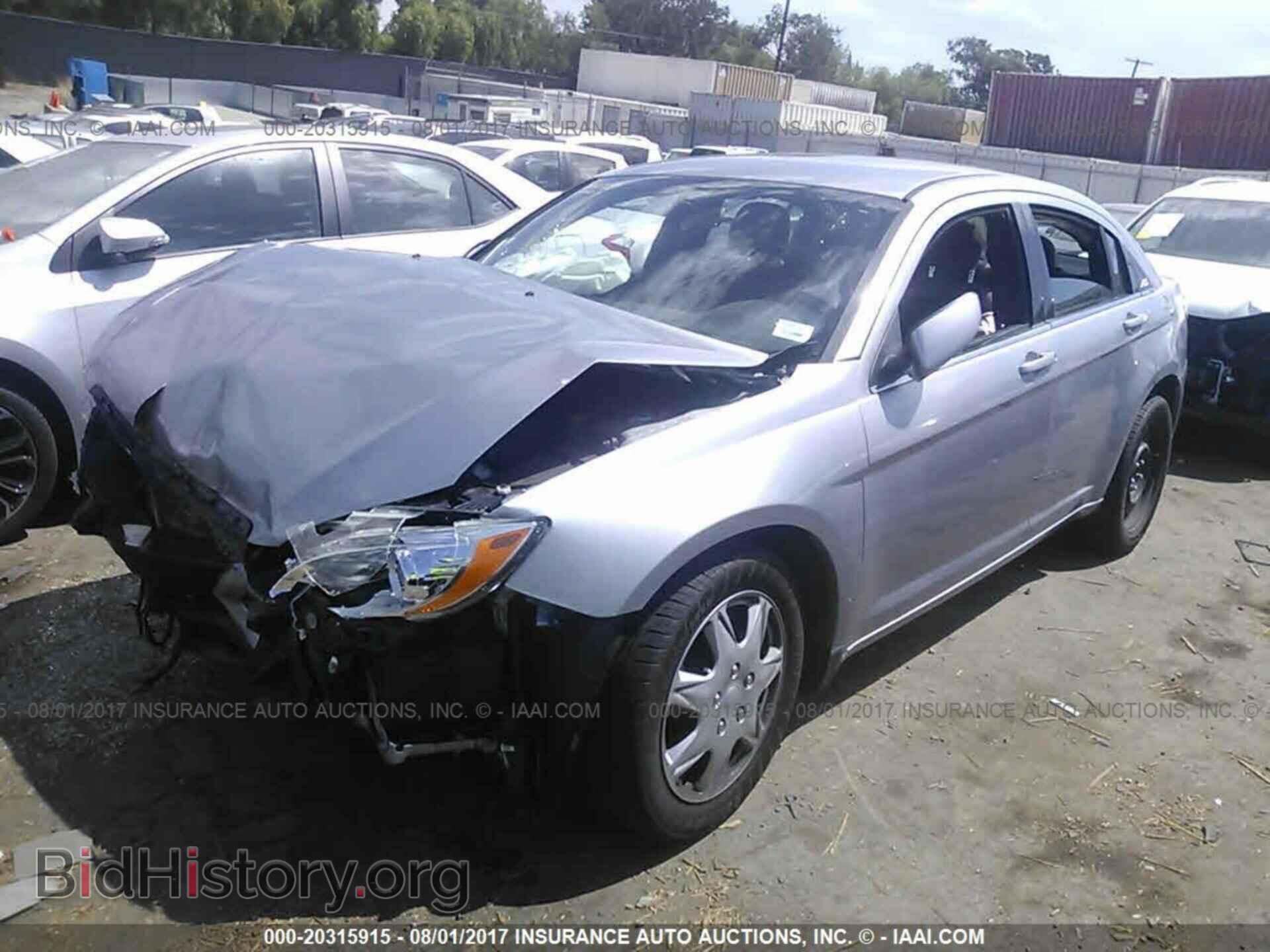 2013 Chrysler 200 - VIN: 1C3CCBAB9DN687038 - Фото 2