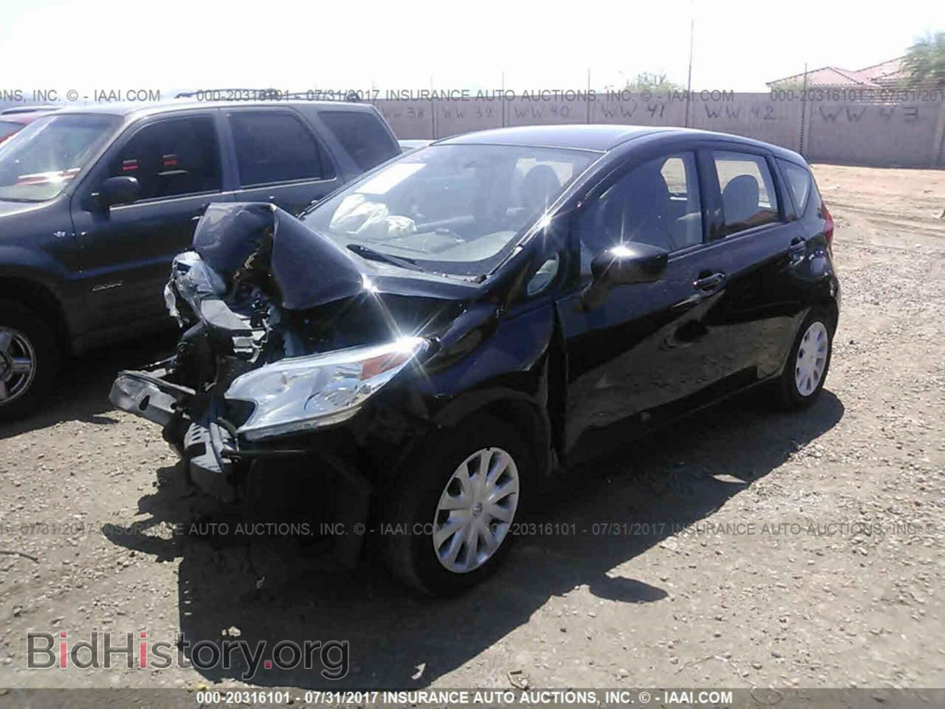 2015 Nissan Versa note - VIN: 3N1CE2CP6FL408679 - Фото 2