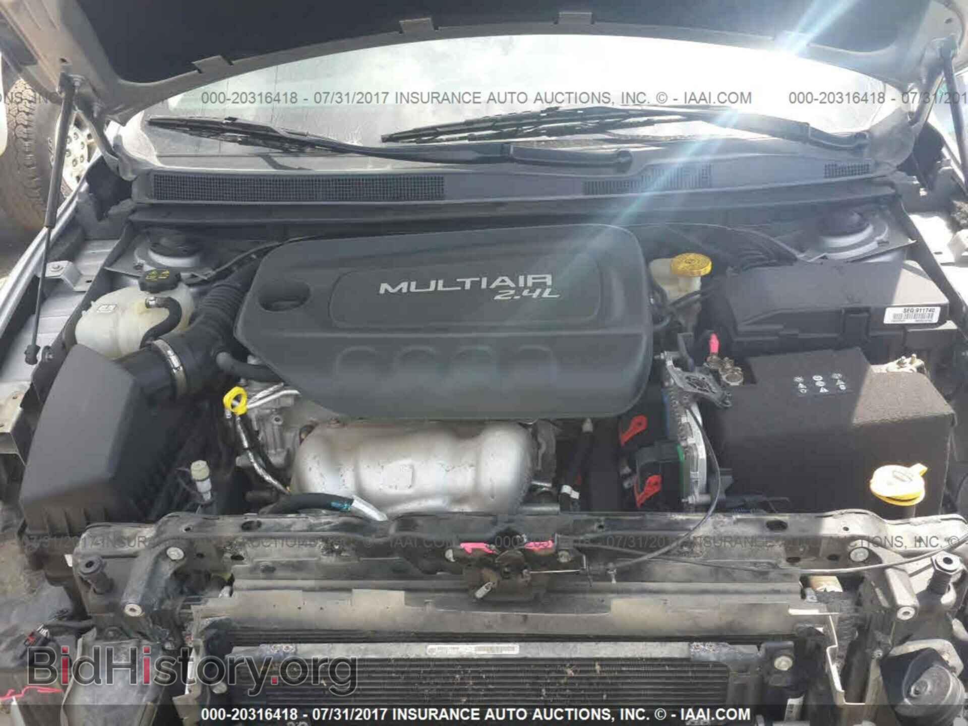 2015 Chrysler 200 - VIN: 1C3CCCAB3FN525267 - Photo 10