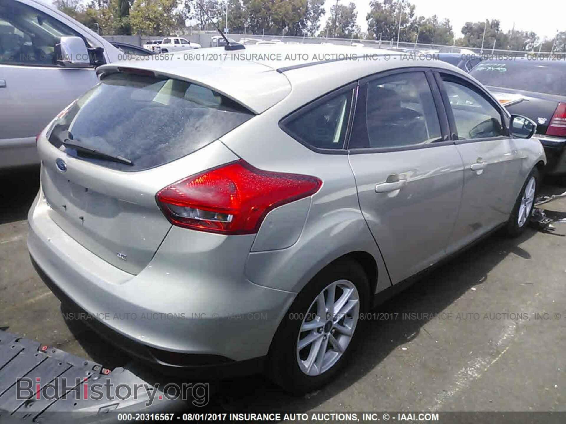 2015 Ford Focus - VIN: 1FADP3K28FL263654 - Photo 4