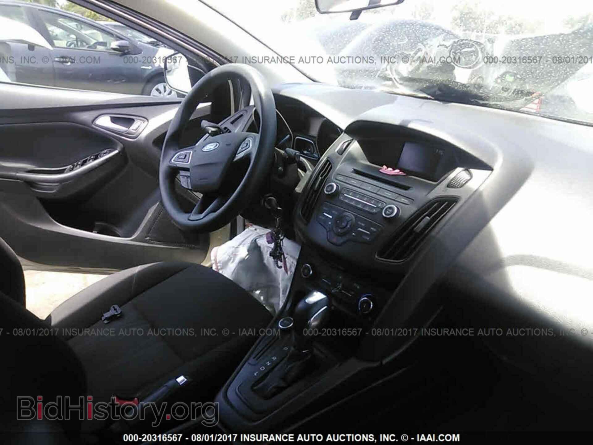 2015 Ford Focus - VIN: 1FADP3K28FL263654 - Photo 5