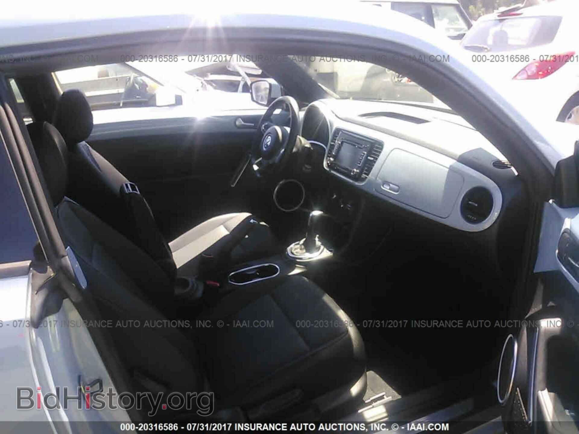 2012 Volkswagen Beetle - VIN: 3VWJP7AT3CM663532 - Фото 5