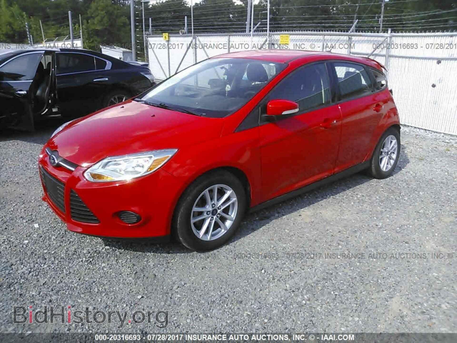 2014 Ford Focus - VIN: 1FADP3K22EL200340 - Фото 2