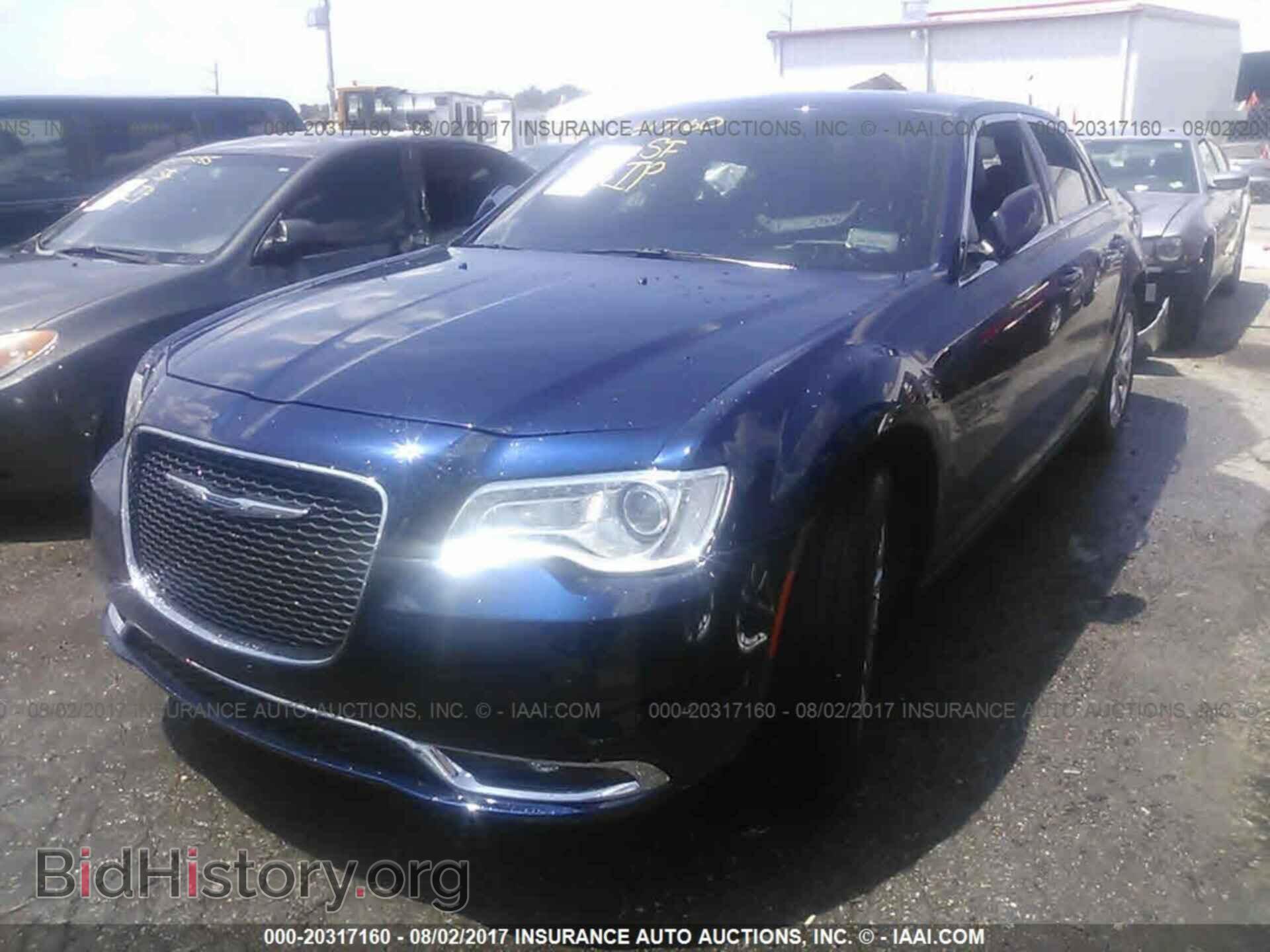 2016 Chrysler 300 - VIN: 2C3CCARG2GH182546 - Фото 2